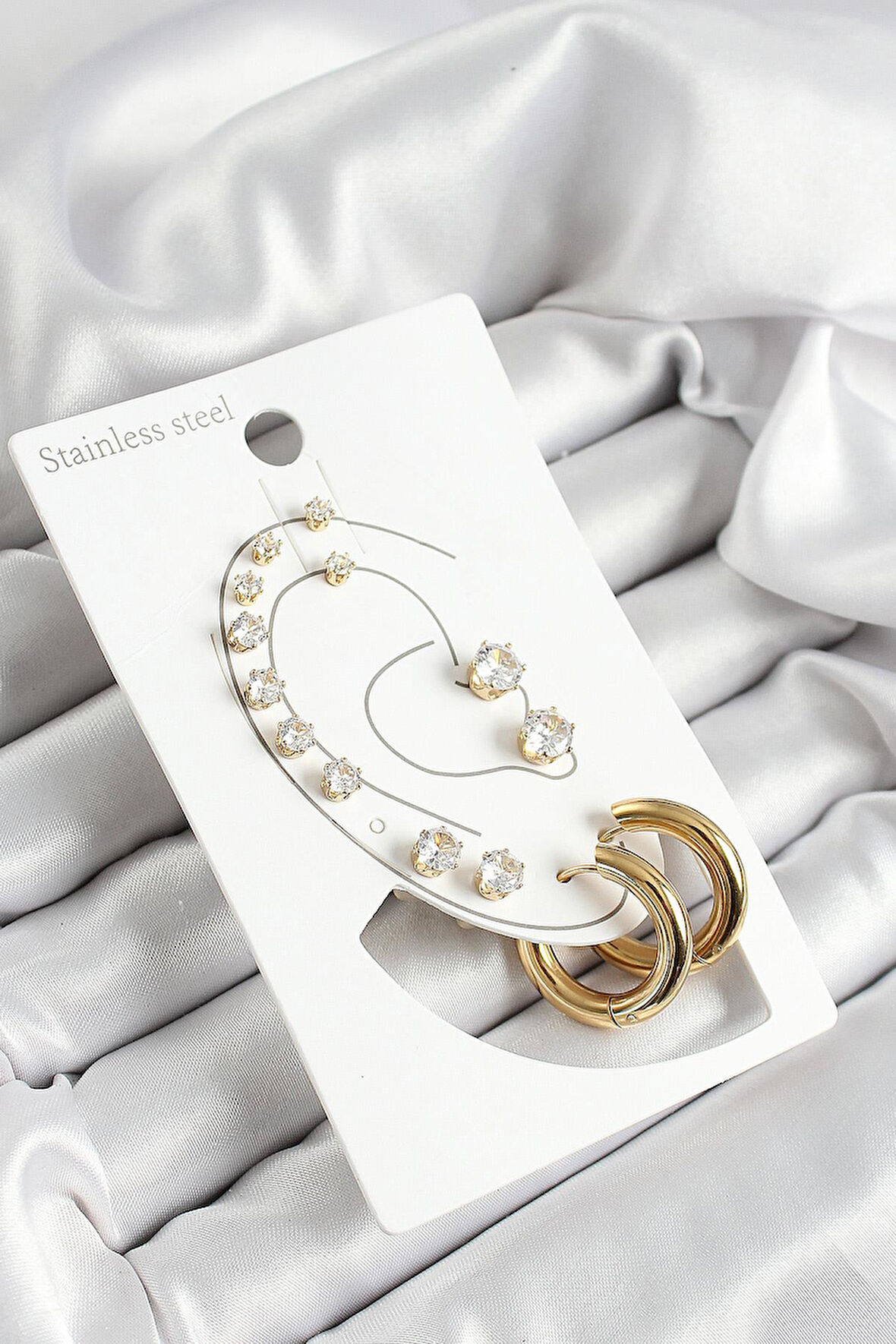 Celira Çelik Halka Figürlü Ve Zirkon Taşlı Gold Renk 7'li Çift Kadın Küpe Set