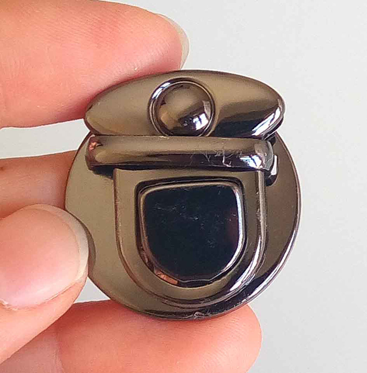 Çanta Aksesuar Füme Kilit Küçük Yuvarlak 3 Cm No:68