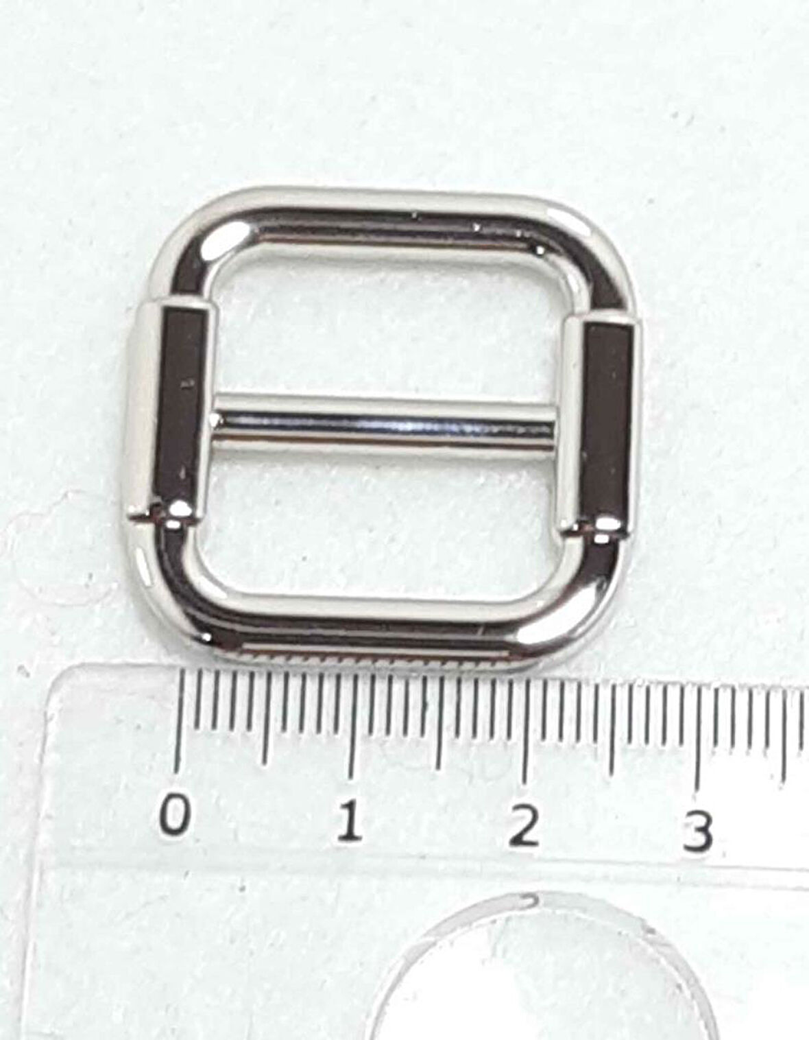 Nusrat Bilişim Çanta Aksesuar Gümüş Renk 2X2 Cm Ayarlama Aparatı .