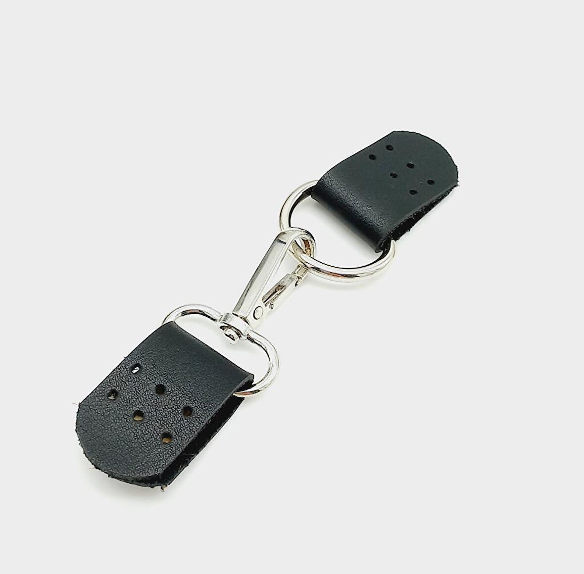 Nusrat Bilişim Çanta Aksesuar Tek Kat Suni Deri Siyah Kancalı Böce Kilit Gümüş Metalli