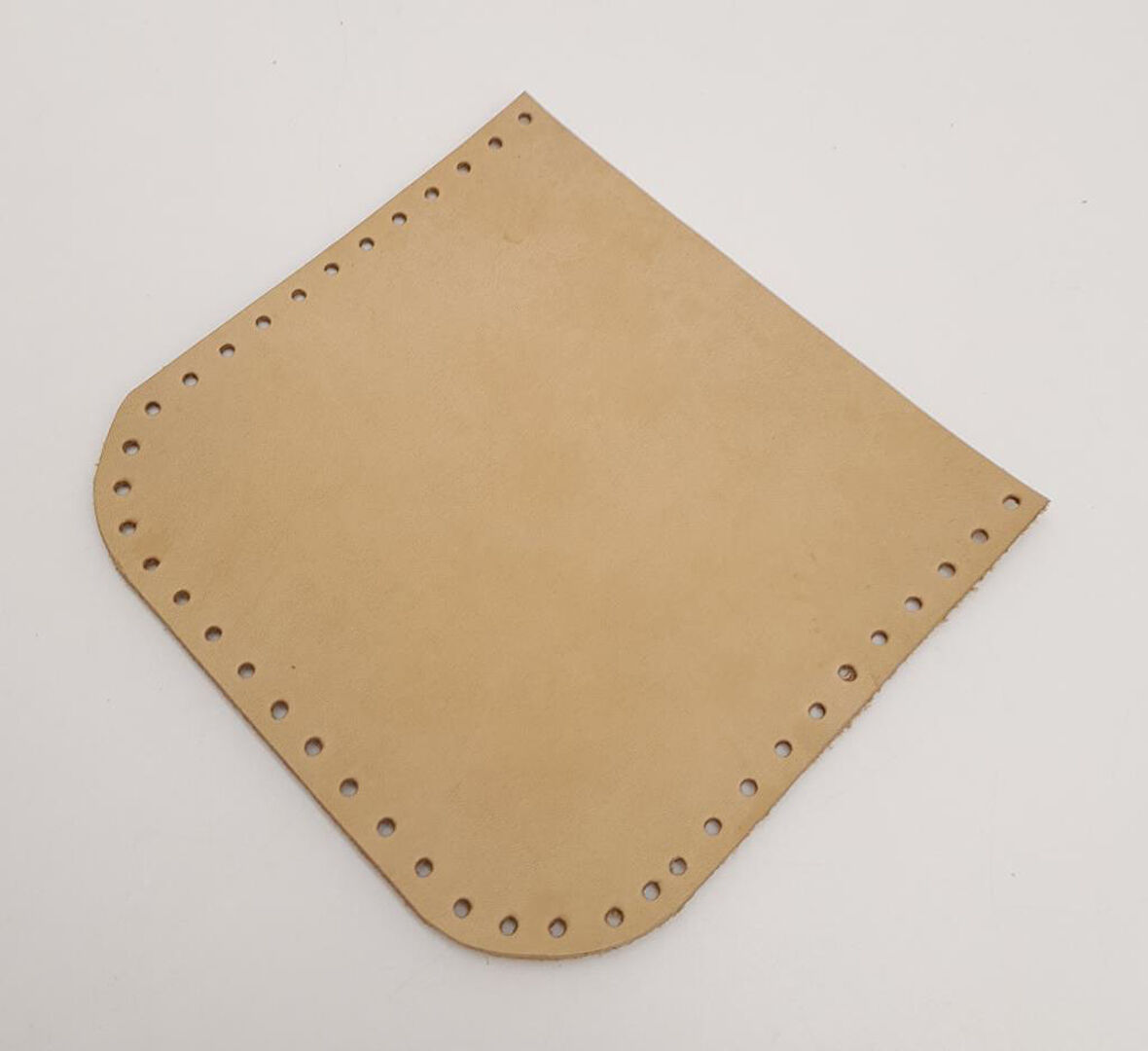 Çanta Aksesuar Ham Doğal Renk Gerçek Deri 12x12 cm Oval Kenar Cep