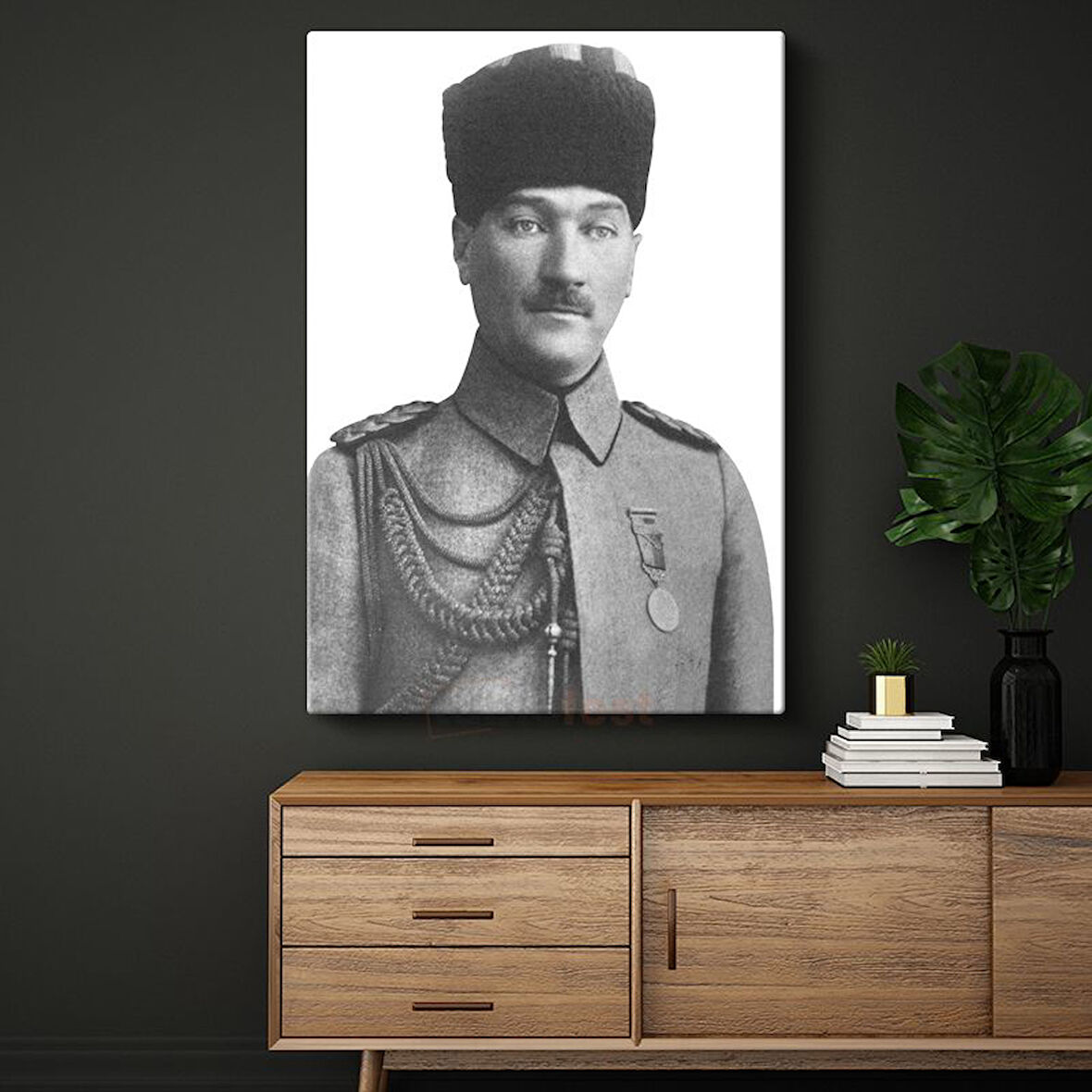 Genç Subay Atatürk - Kalpaklı Askeri Portre Kanvas Tablo