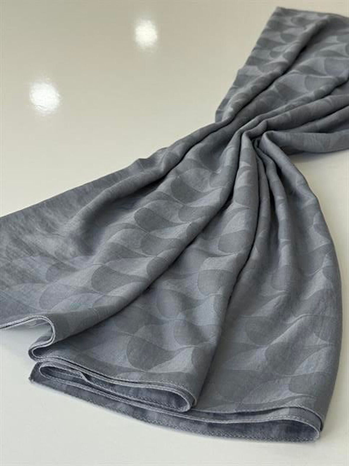 Badem Kraş Şal Koyu Gri