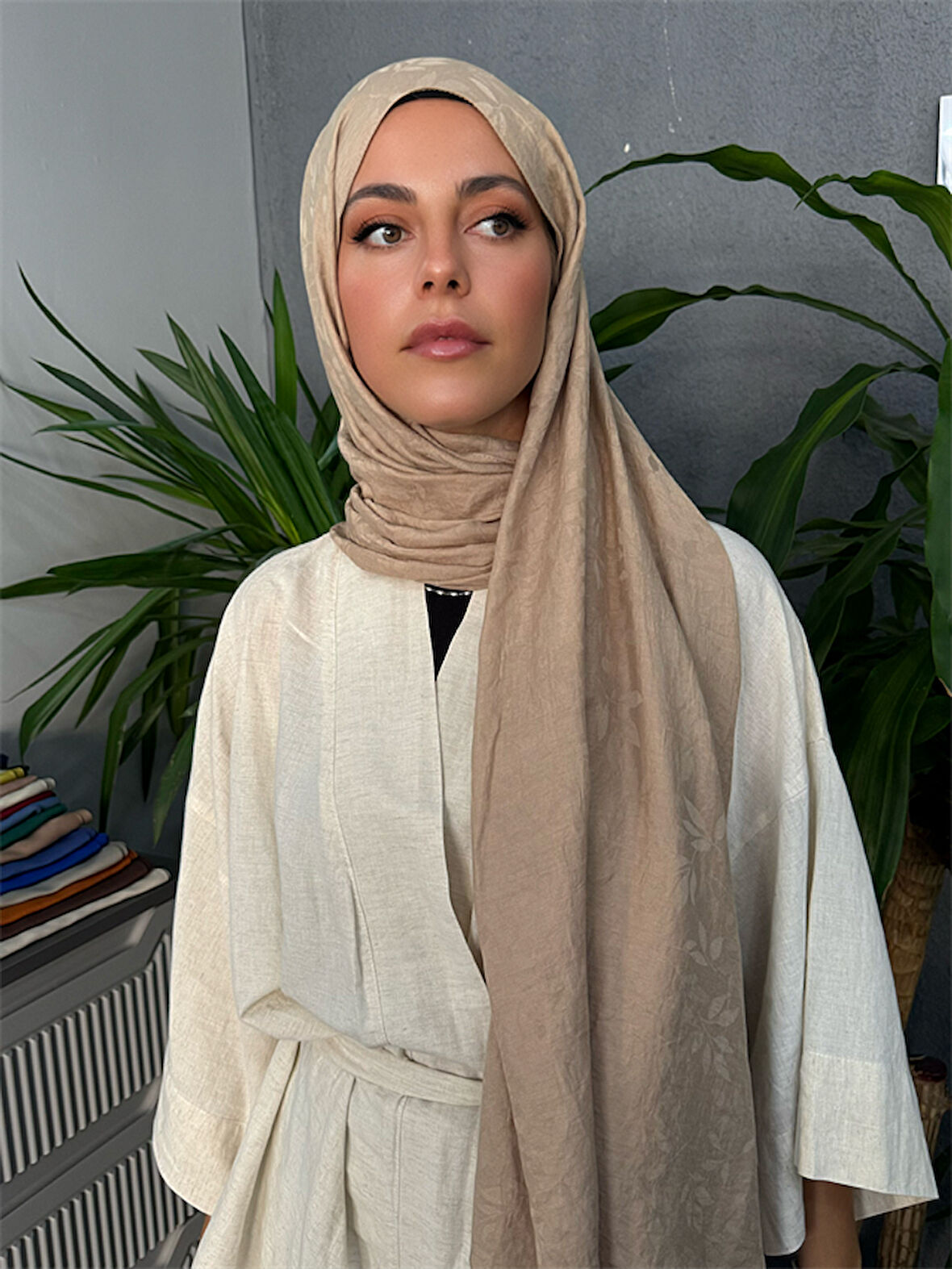 Yaprak Desen Şal Vizon