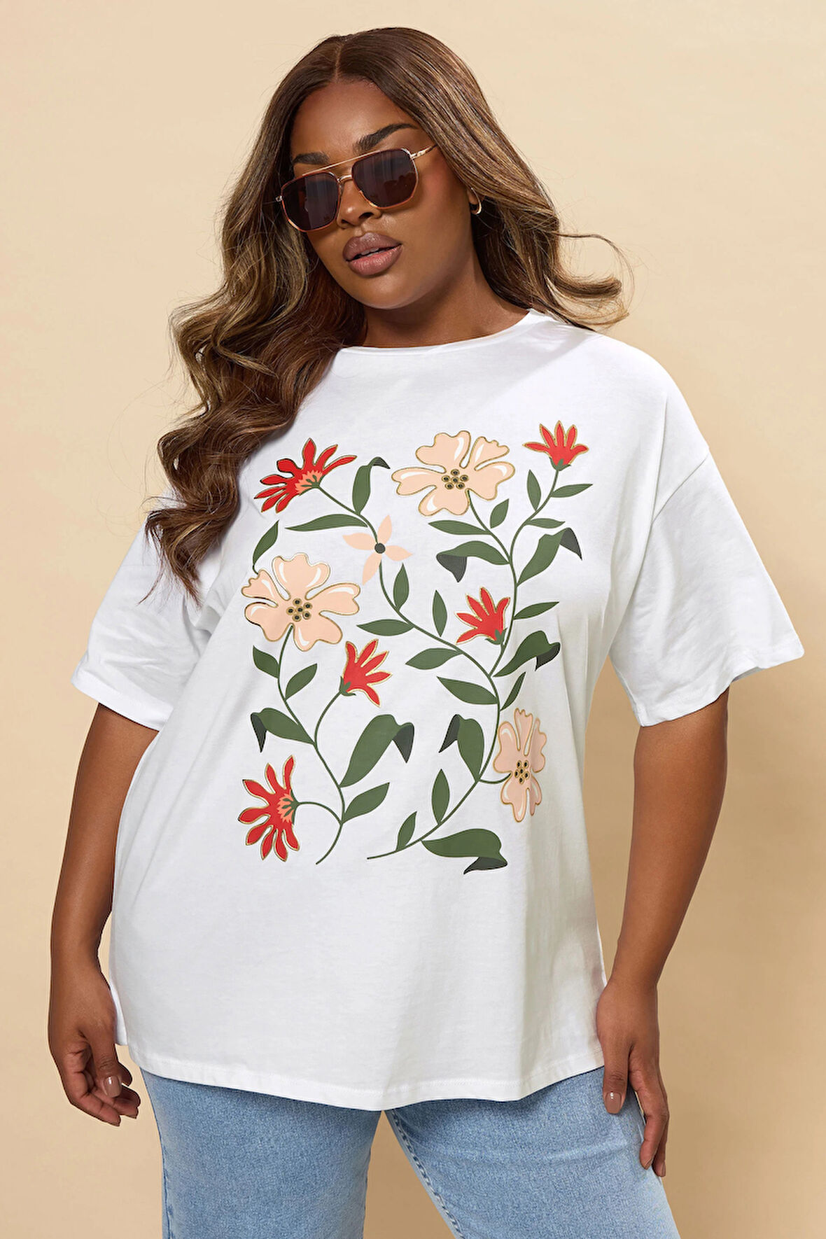 Büyük Beden Kısa Kollu Bisiklet Yaka Çiçek Desenli T-shirt 304177