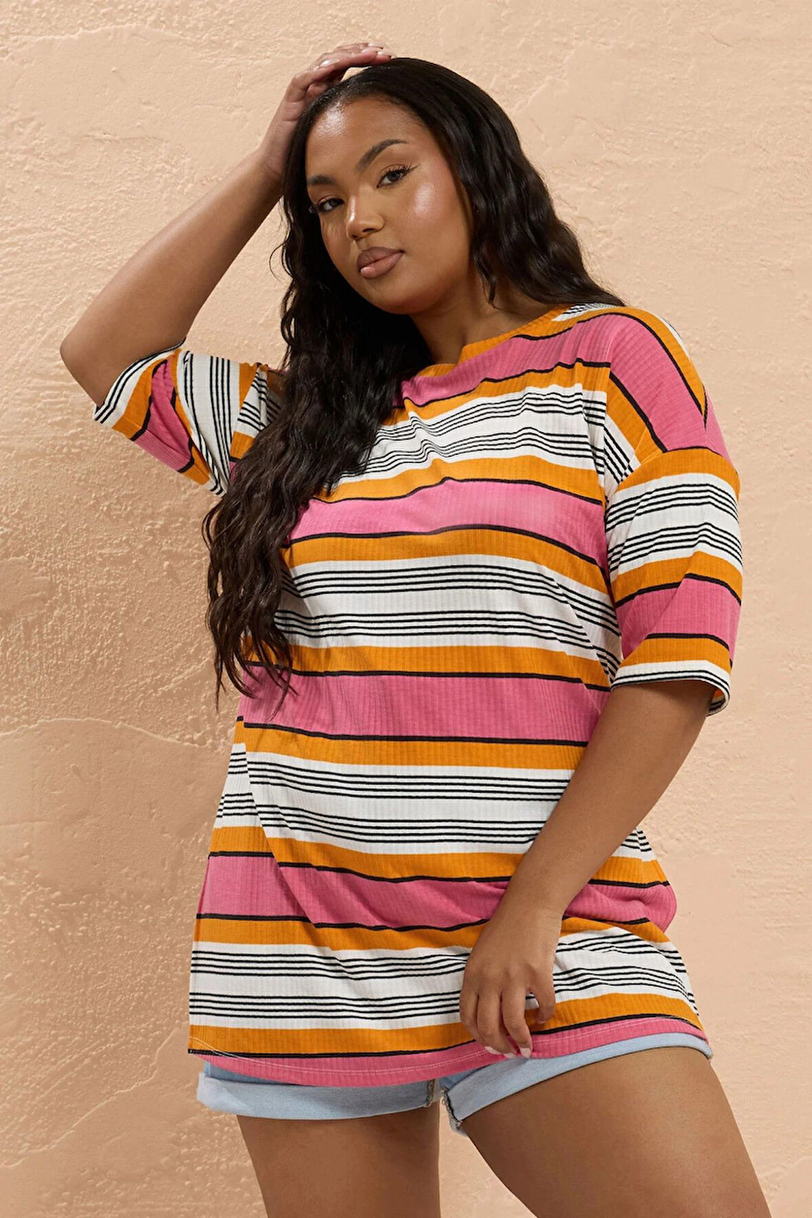 Büyük Beden Çizgili Yırtmaç Detaylı T-shirt 303505