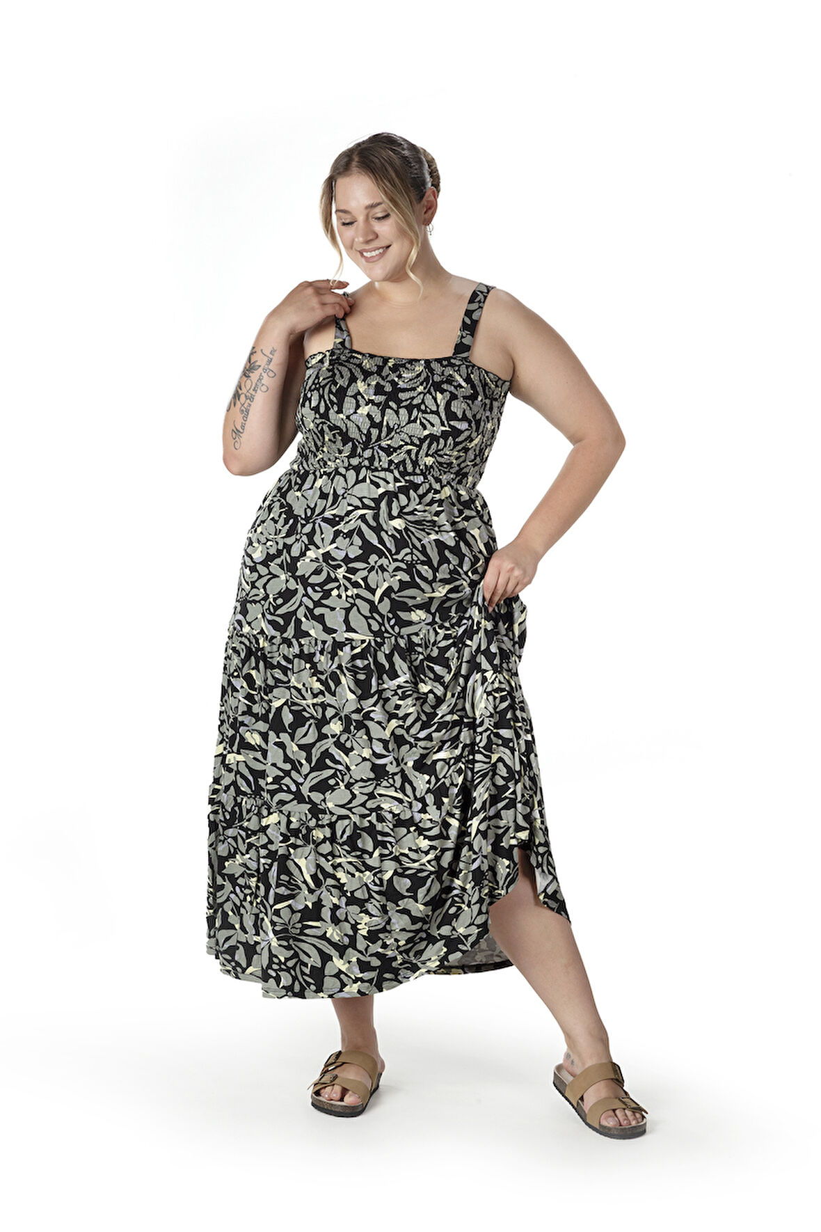 Büyük Beden Çiçek Desenli Kalın Askılı Beli Lastikli Elbise T-81