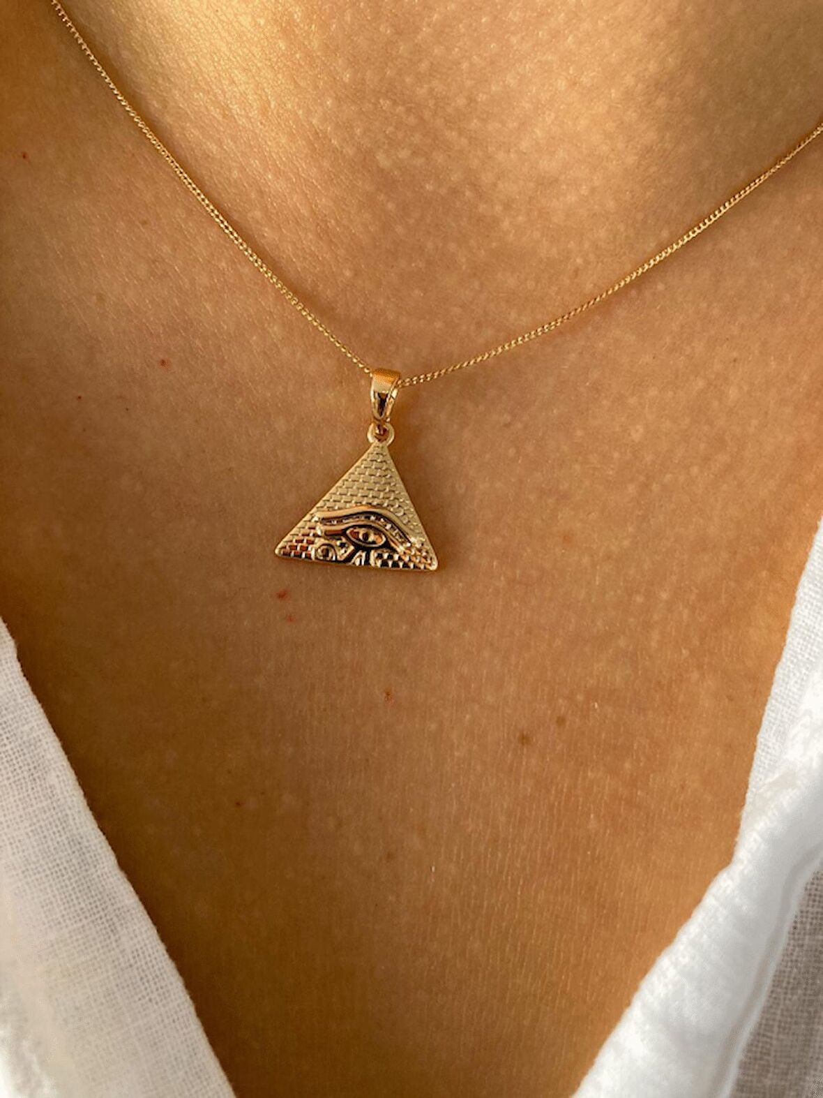 Göz Detay Madalyon Kolye