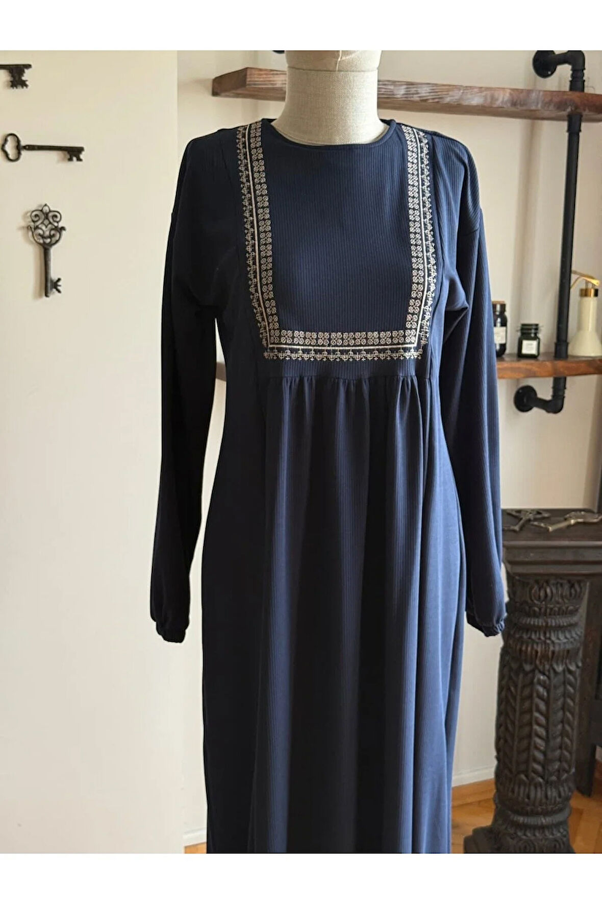 Şardonlu ve Nakışlı Örme Elbise 2427 NAVRA |