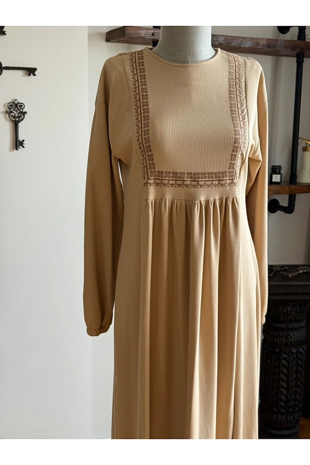 Şardonlu ve Nakışlı Örme Elbise 2427 NAVRA |