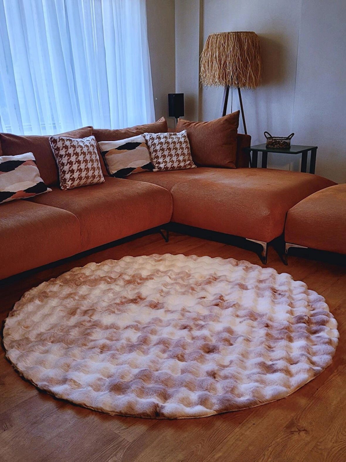 Rex Tavşanı Bubble Post Yuvarlak Halı Multi Bej