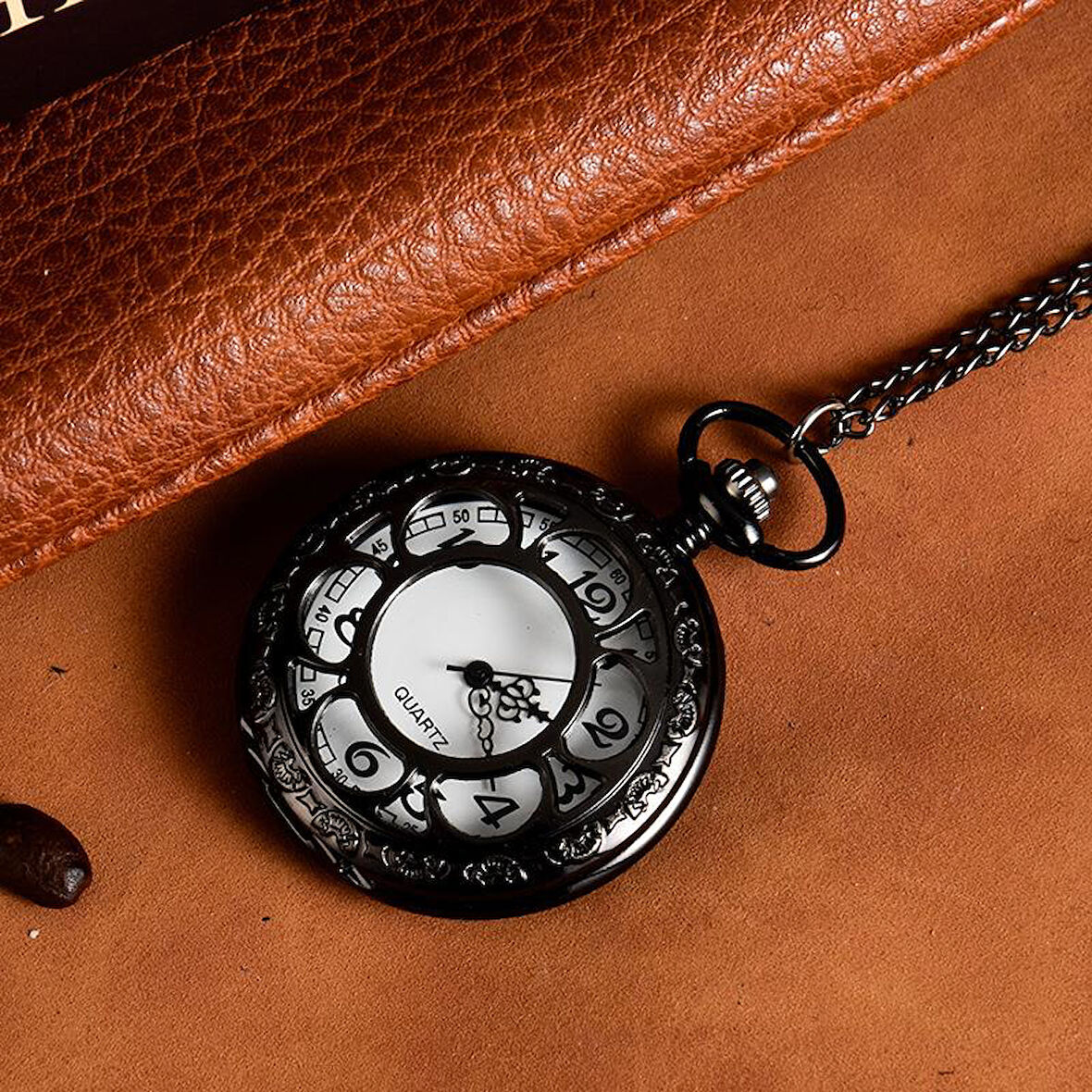 Valkyrie Vintage Retro Roma Rakamlı İşlemeli Cep Köstekli Saat Siyah