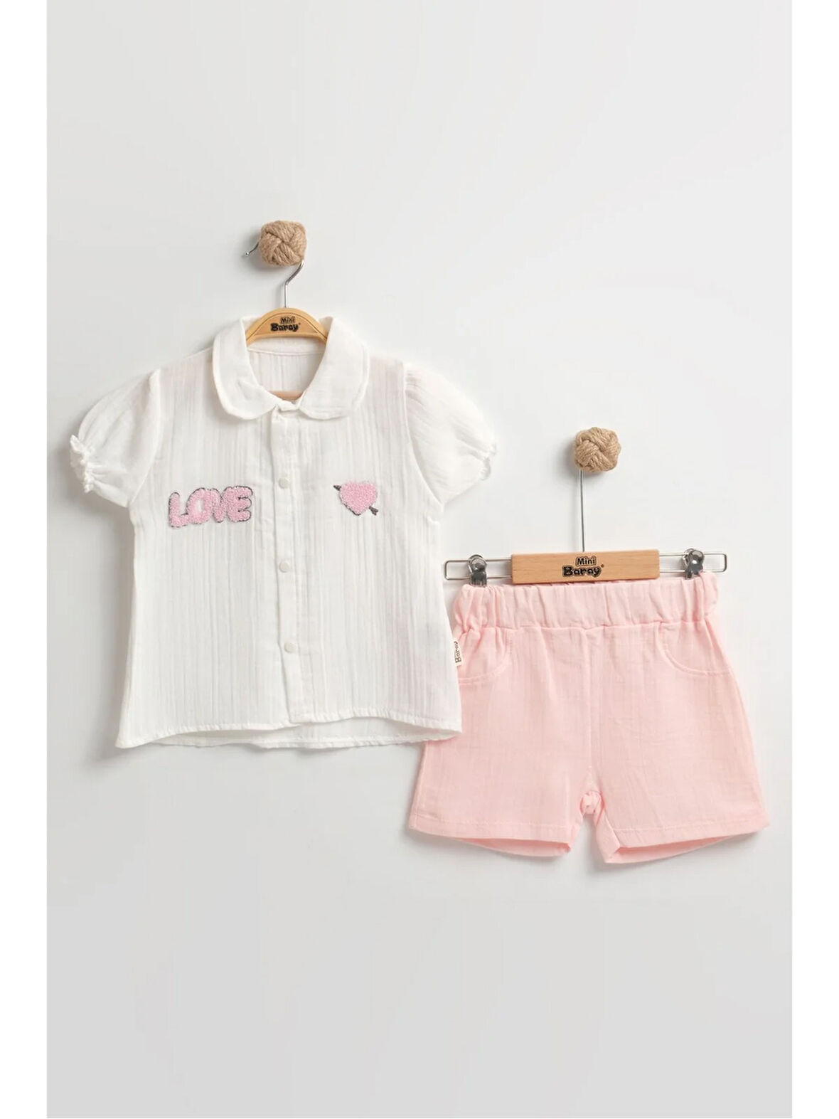 Süzene Nakışlı Müslin Şortlu Kız Bebek Takımı %100 Pamuk (9-12-18 Ay)