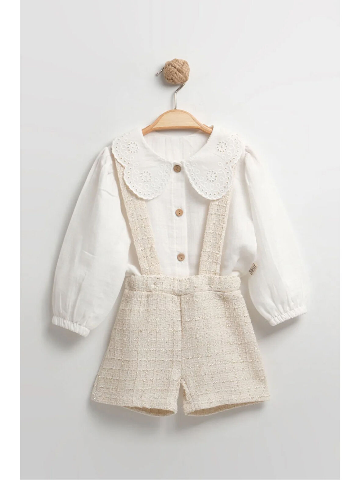 Dantel Yakalı Müslin Gömlekli Askılı 2'li Kız Bebek Takımı - Şık ve Nefes Alan Kumaş