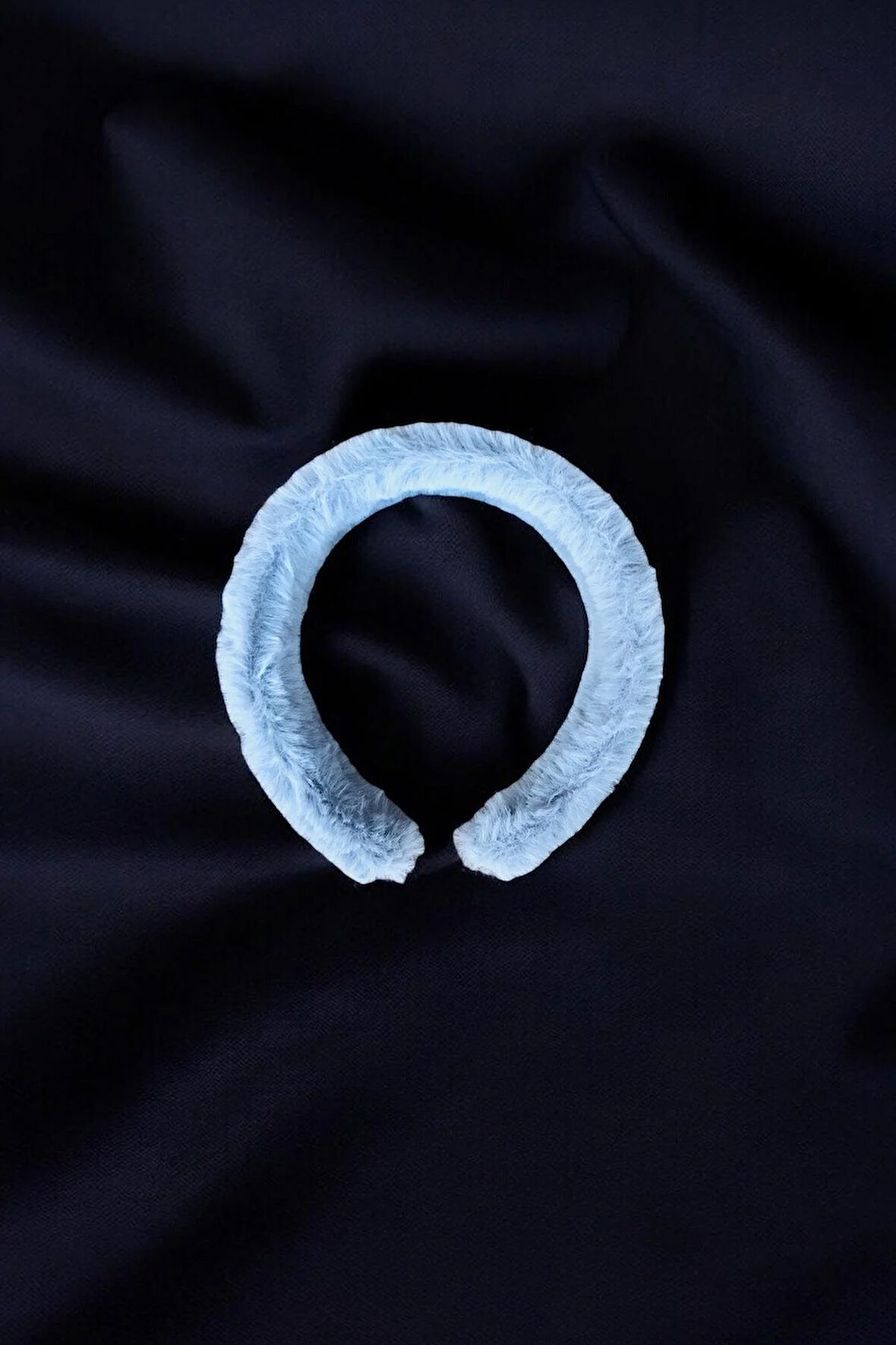 Kadın Kalın Peluş Tüylü Taç