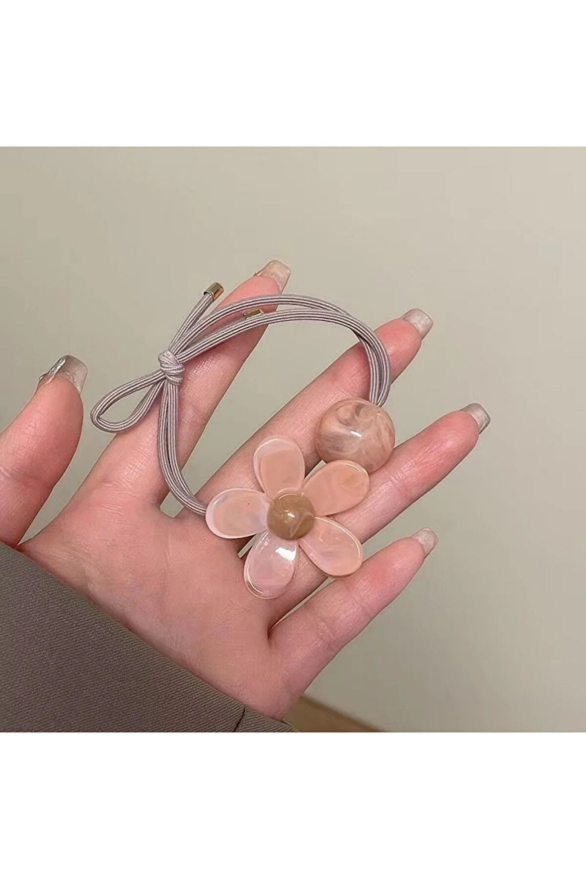 Kadın  Akrilik At Kuyruğu Çiçek Figürlü Lastikli Toka