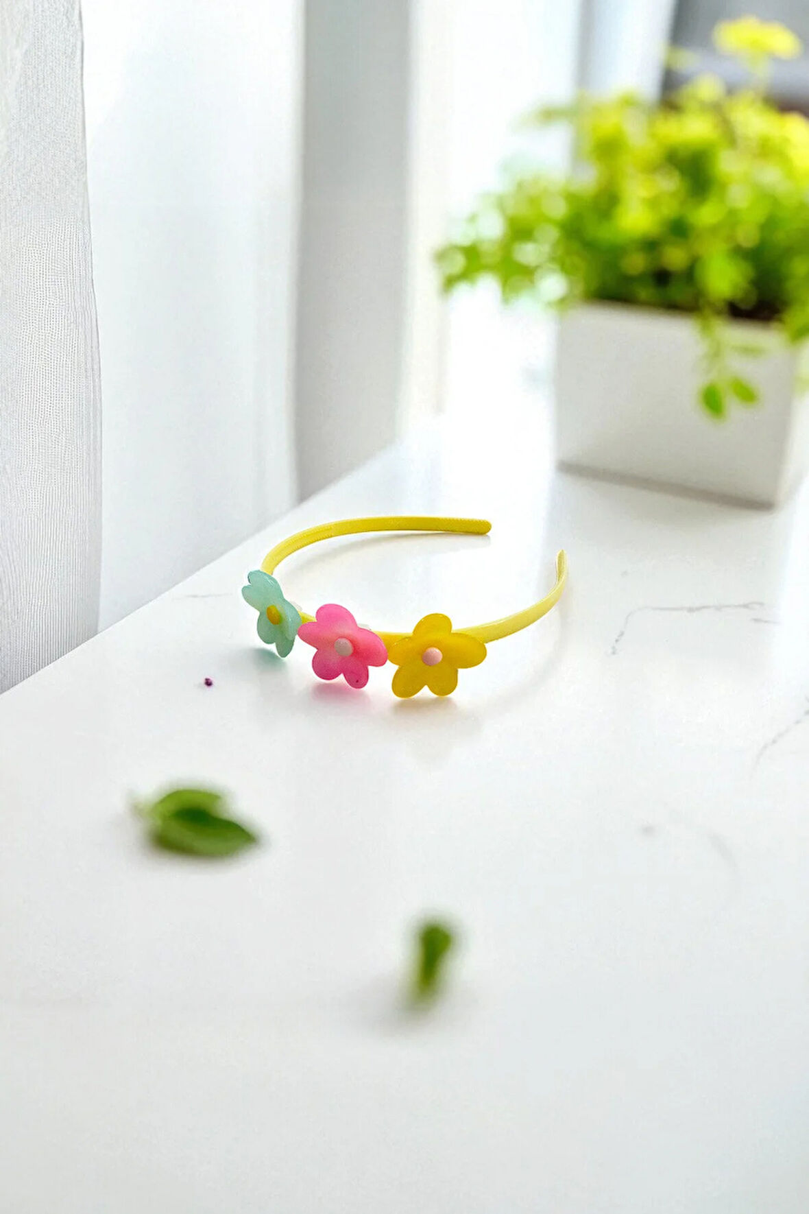 Çocuk Çiçek Figürlü Parlak Renklerde Taç