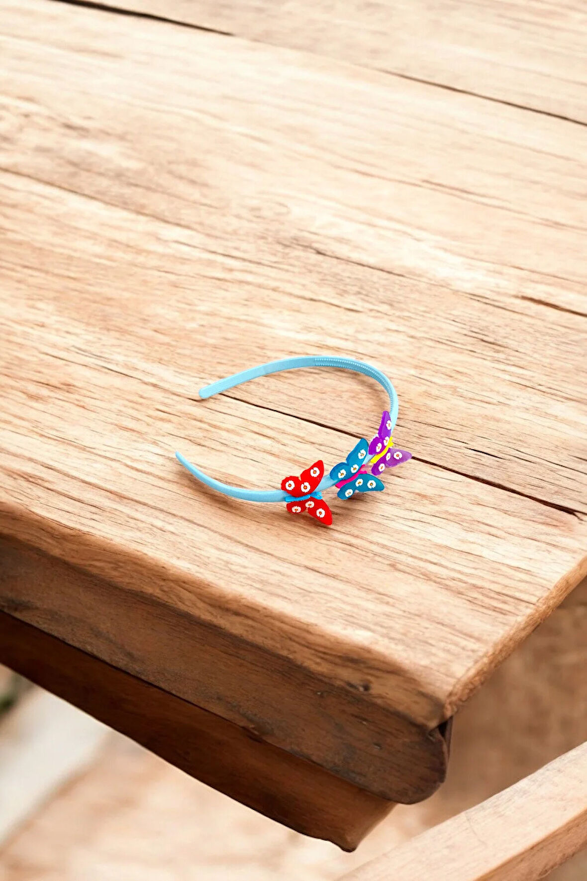 Çocuk Kelebek Figürlü Parlak Renklerde Taç