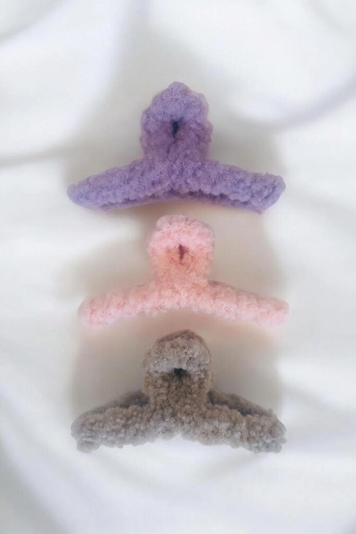 Kadın Peluş Model Kırçıllı 3 Adet Büyük Boy 11 Cm Mandal Toka Seti