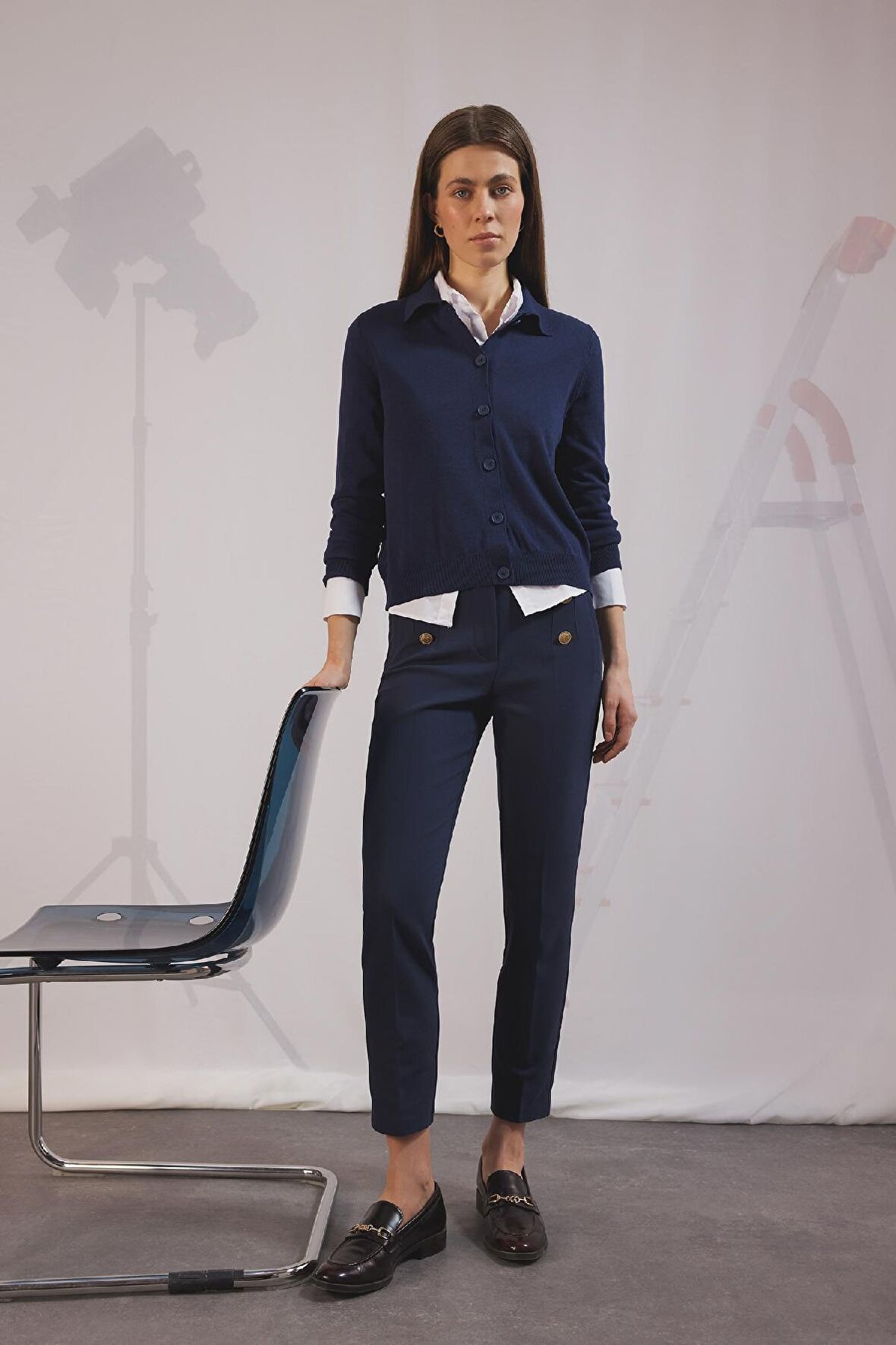 DeFacto Skinny Fit Yüksek Bel Cepli Düğmeli Düz Paça Kumaş Pantolon E5431AX25SPNV253