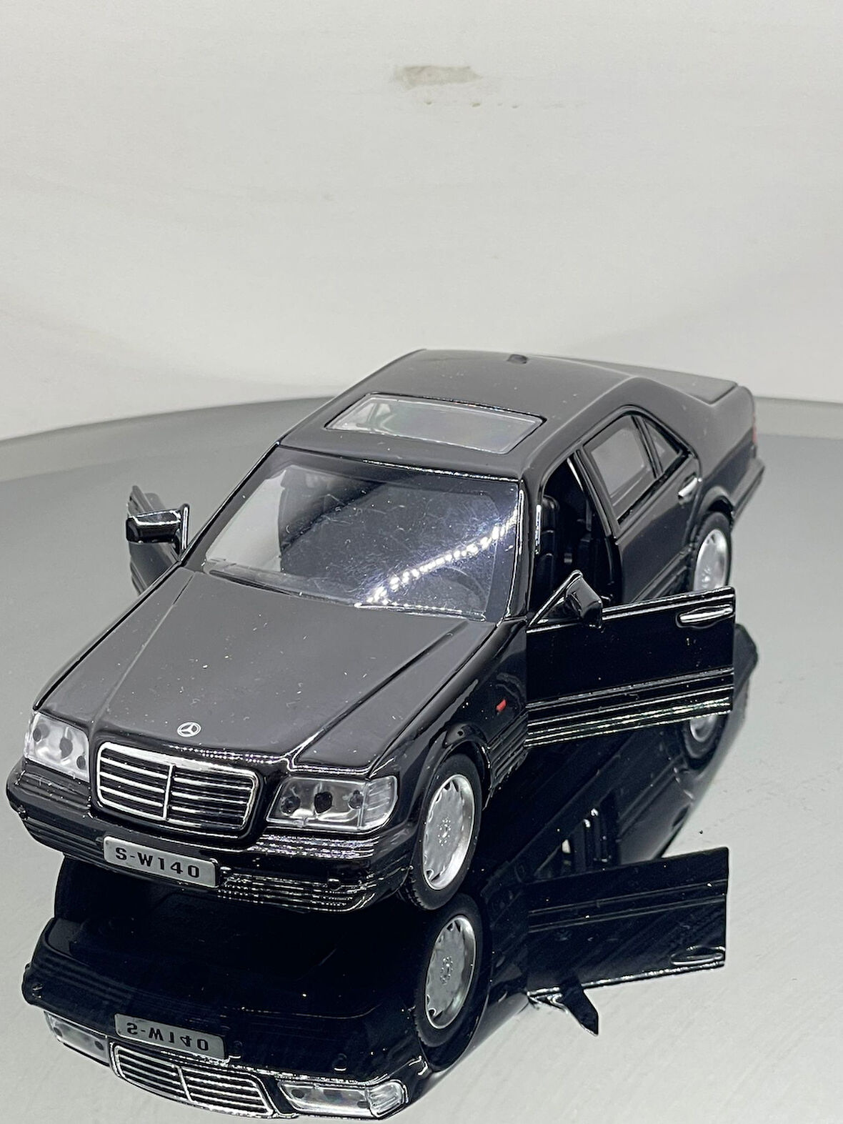 1.24 Ölçek Mercedes 500Sel Metal Sesli Işıklı Oyuncak Araba