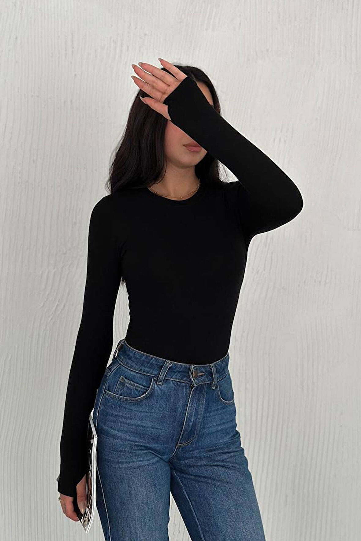 Kadın Parmak Geçmeli Uzun Kollu Bluz – Vücuda Oturan & Astarsız