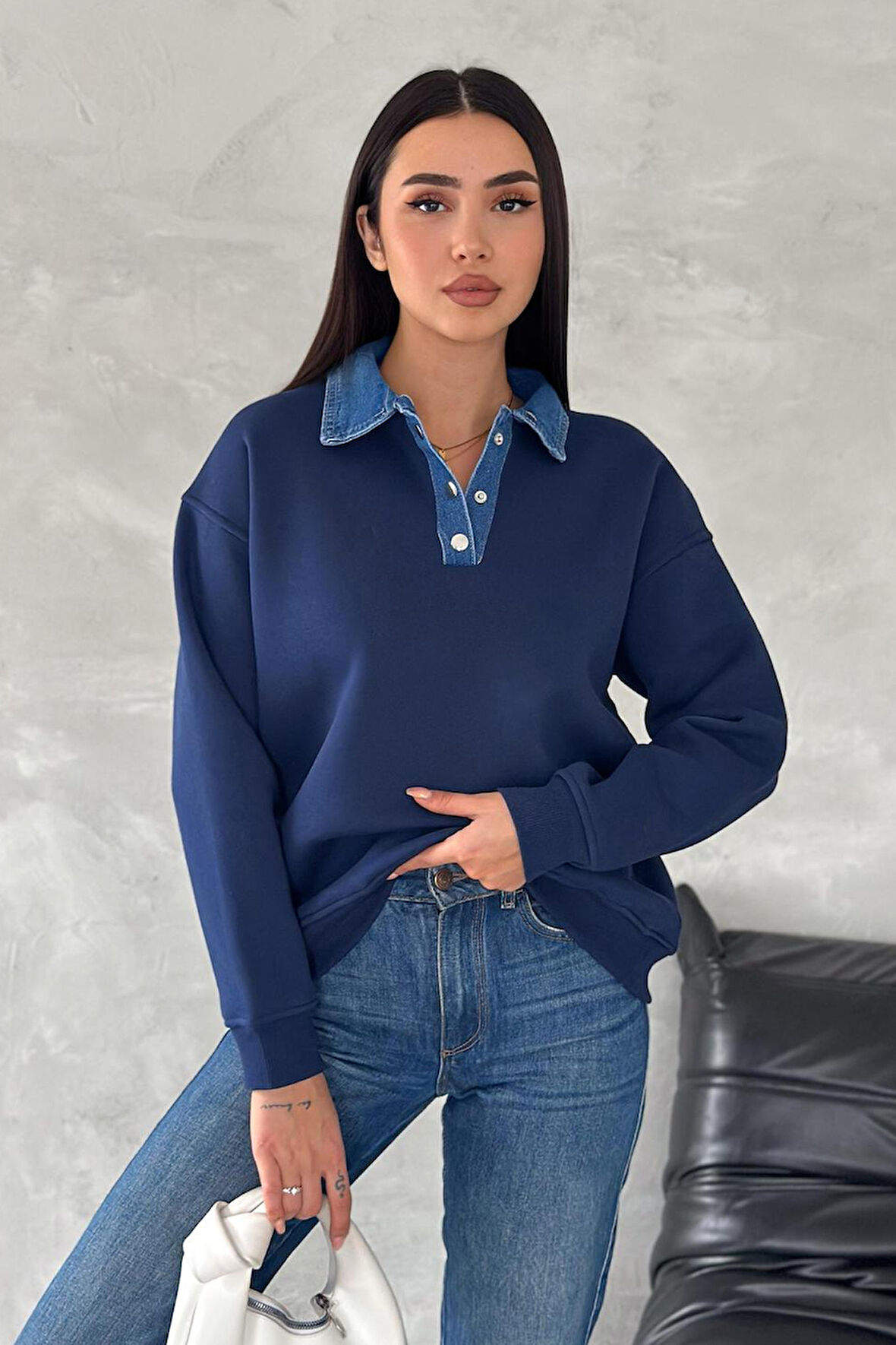 Kadın Denim Yakalı Sweatshirt – Sportif & Şehirli Konfor