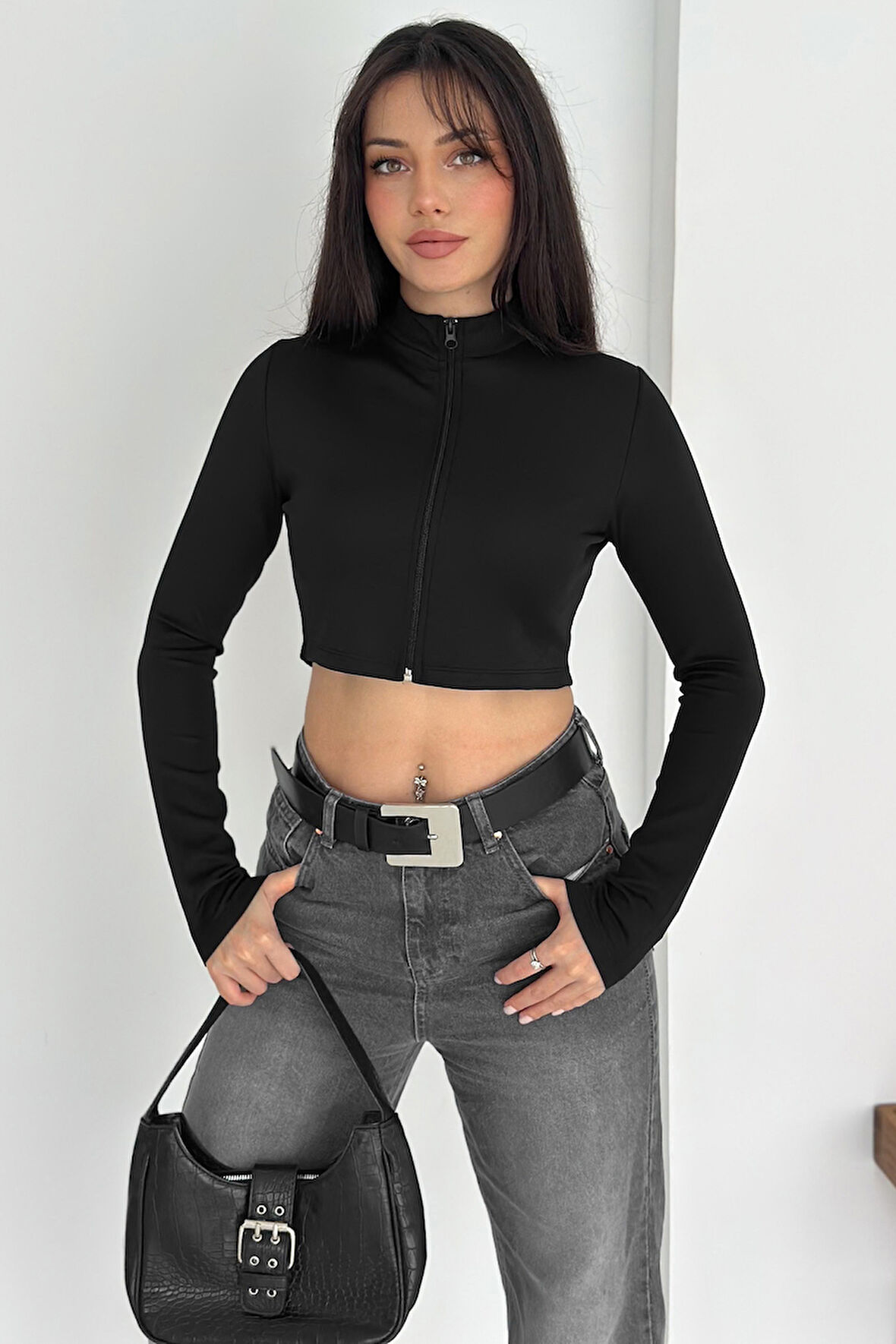 Kadın Fermuarlı Crop Ceket – Dinamik & Modern Stil