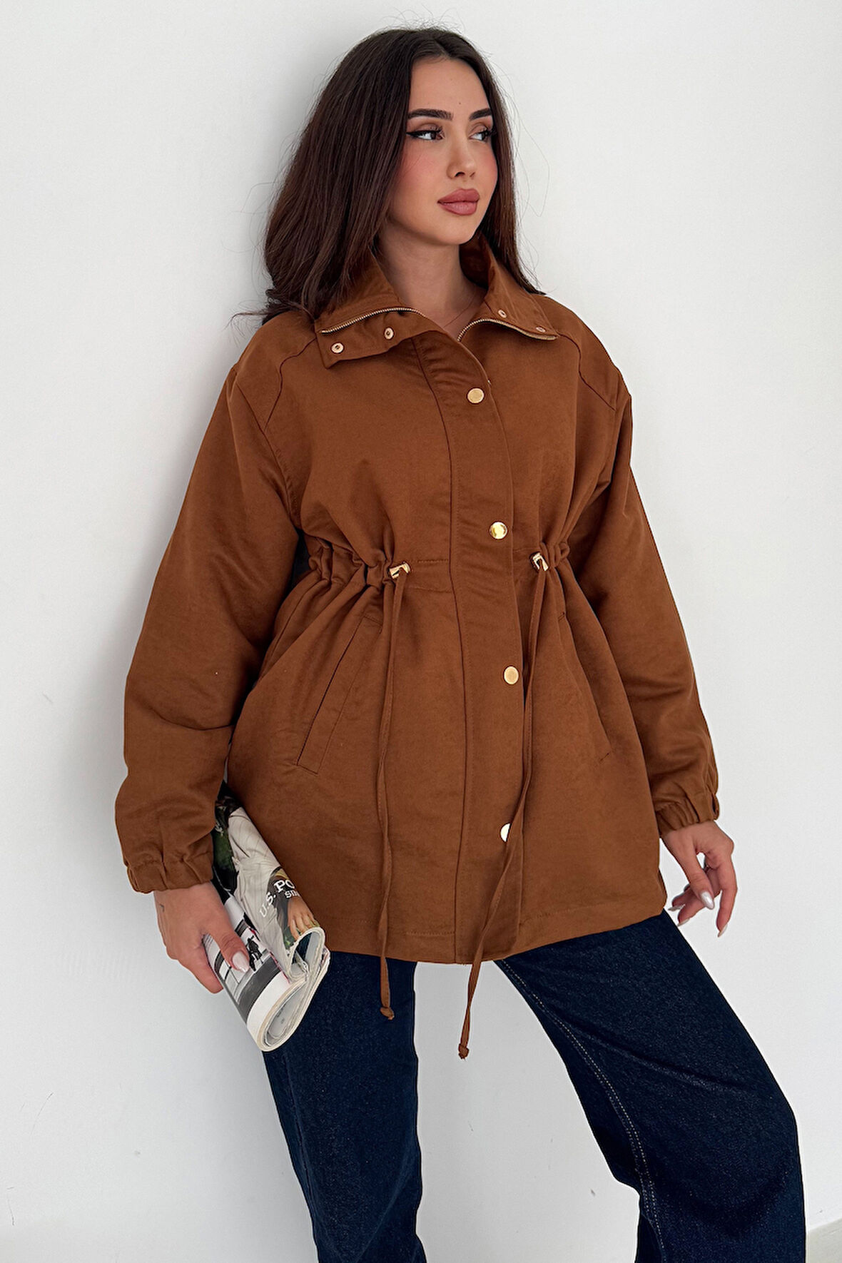 Kadın Bel Büzgülü Düğmeli Ceket – Fonksiyonel & Modern Stil