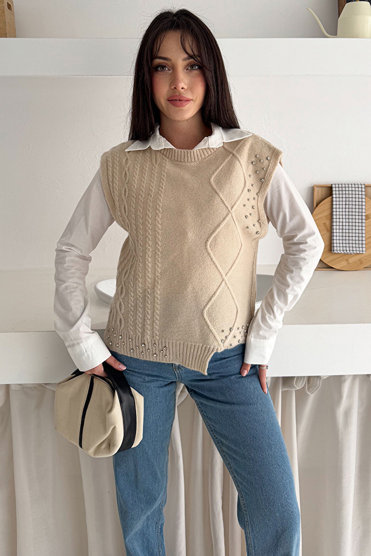 Kadın Asimetrik Örgü Süveter – Dokulu & Zamansız Stil