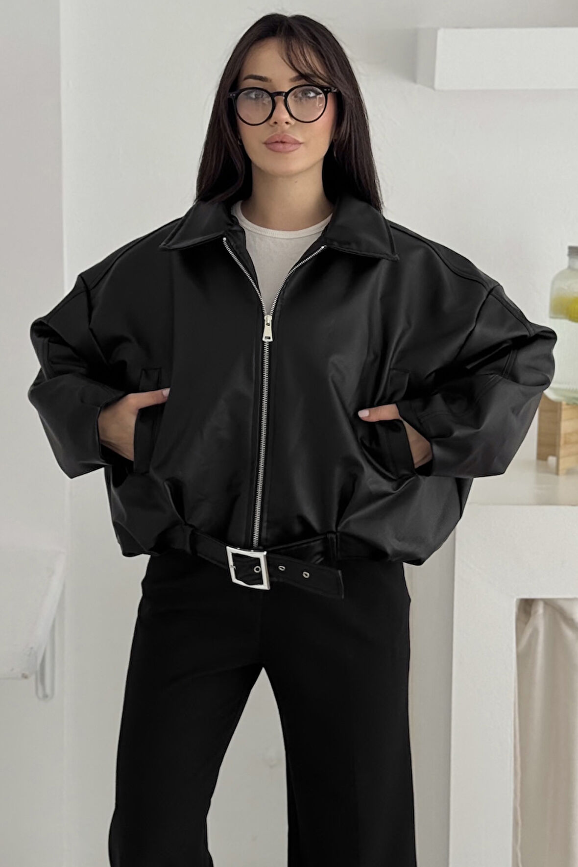 Kadın Oversize Deri Ceket – Güçlü & Sokak Stili