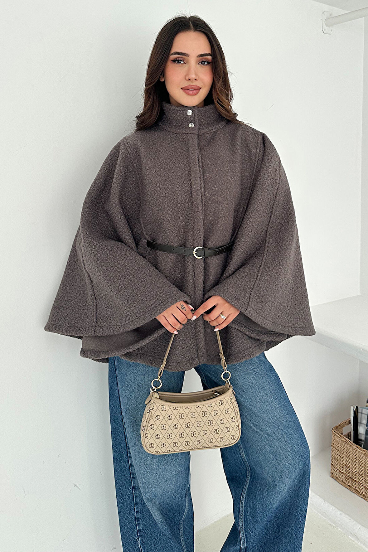 Kadın Kemerli Panço Kaban – Güçlü & Sofistike Stil