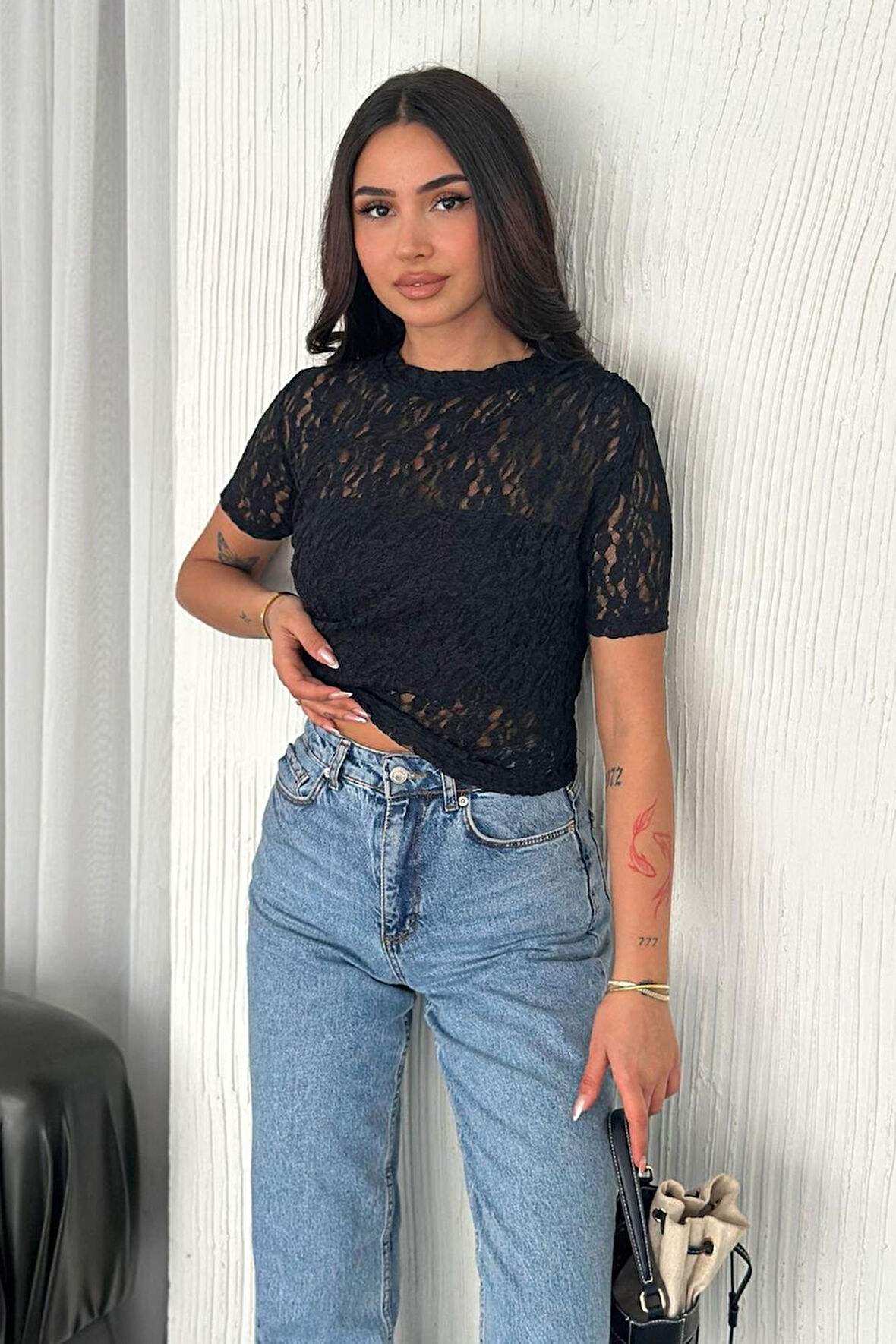 Kadın Dantel Kısa Kollu Bluz – Bold Grace