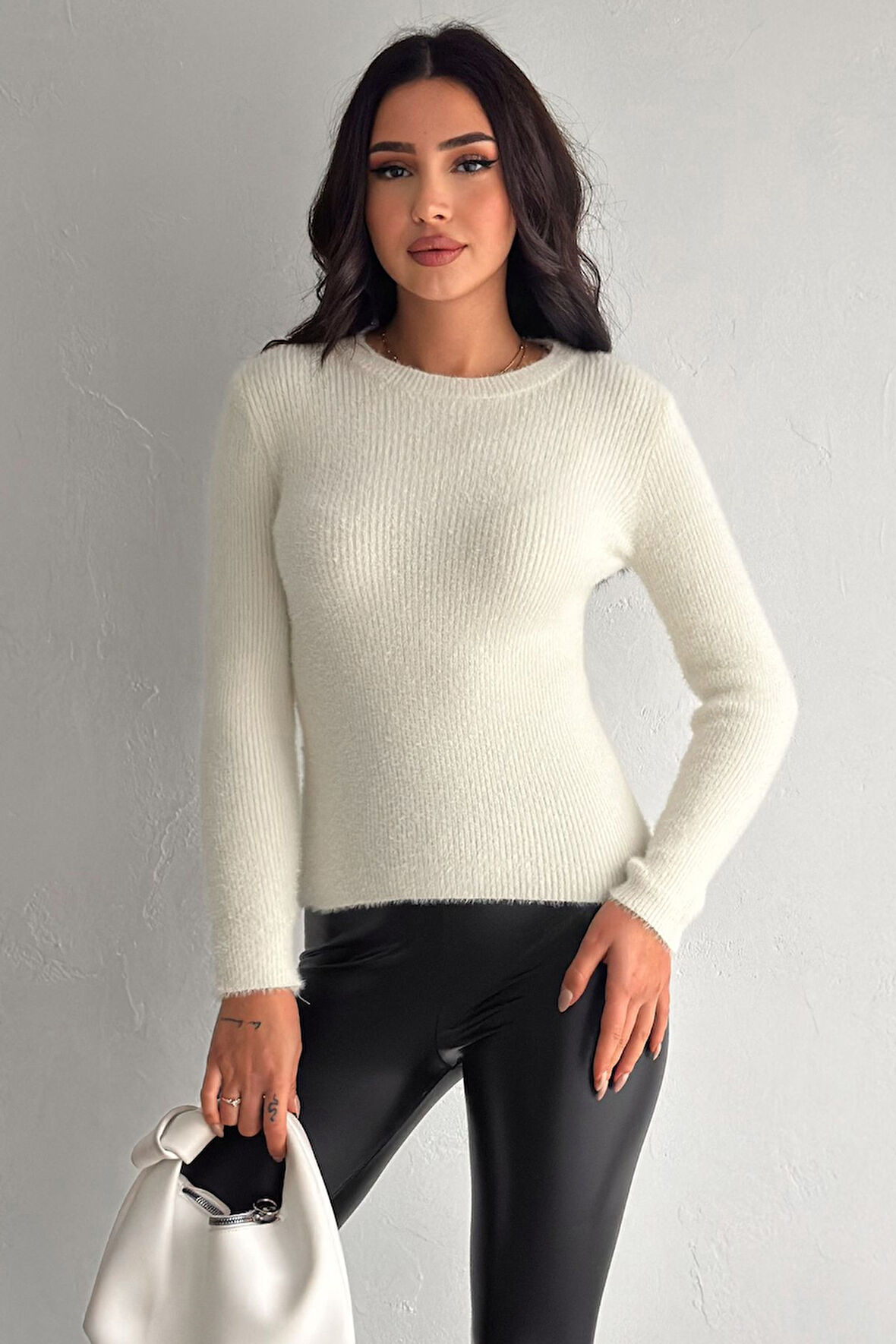 Kadın Fit Kesim Uzun Kollu Triko Kazak – Soft Edge