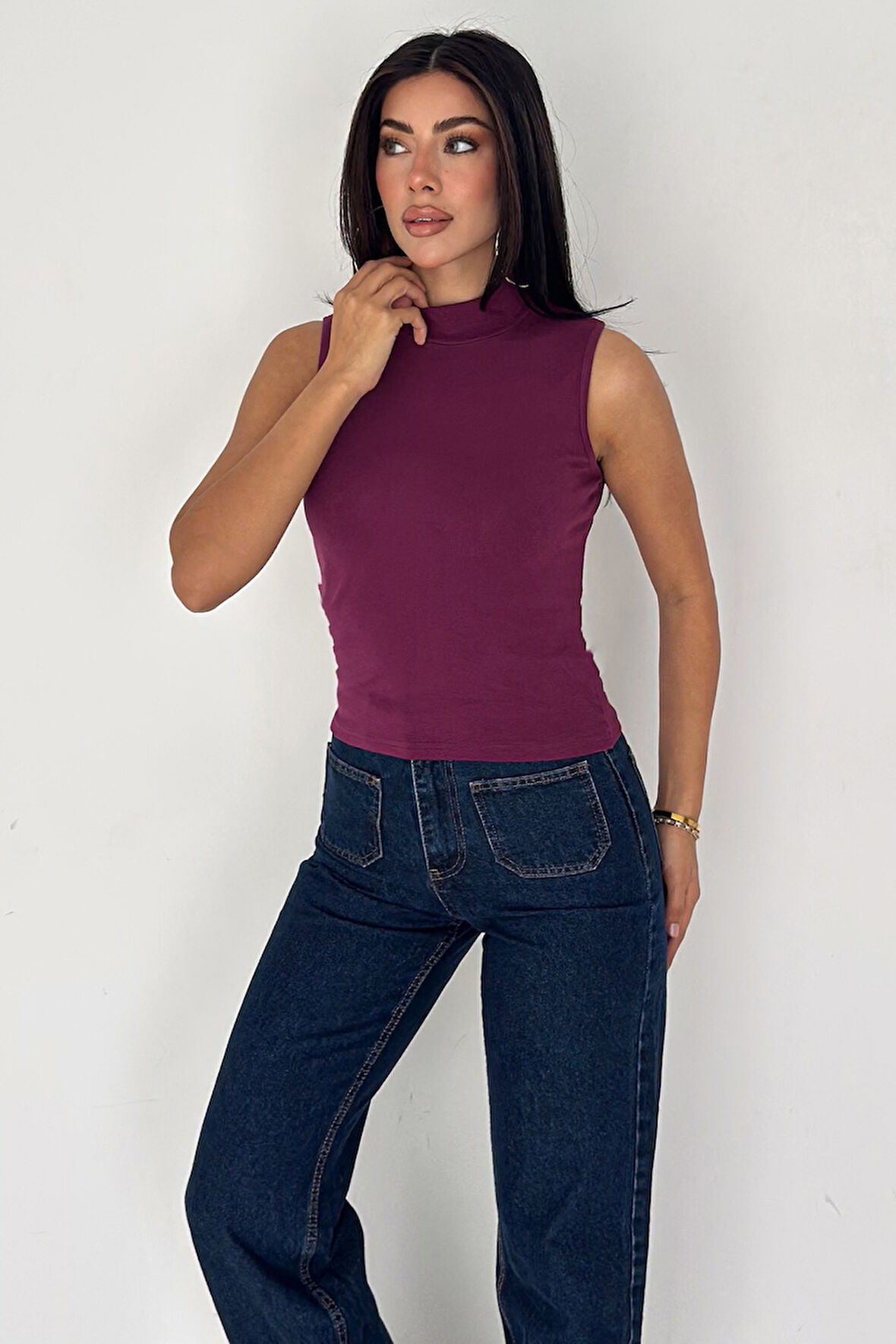 Kadın Kolsuz Boğazlı Basic Body – Sleek Core