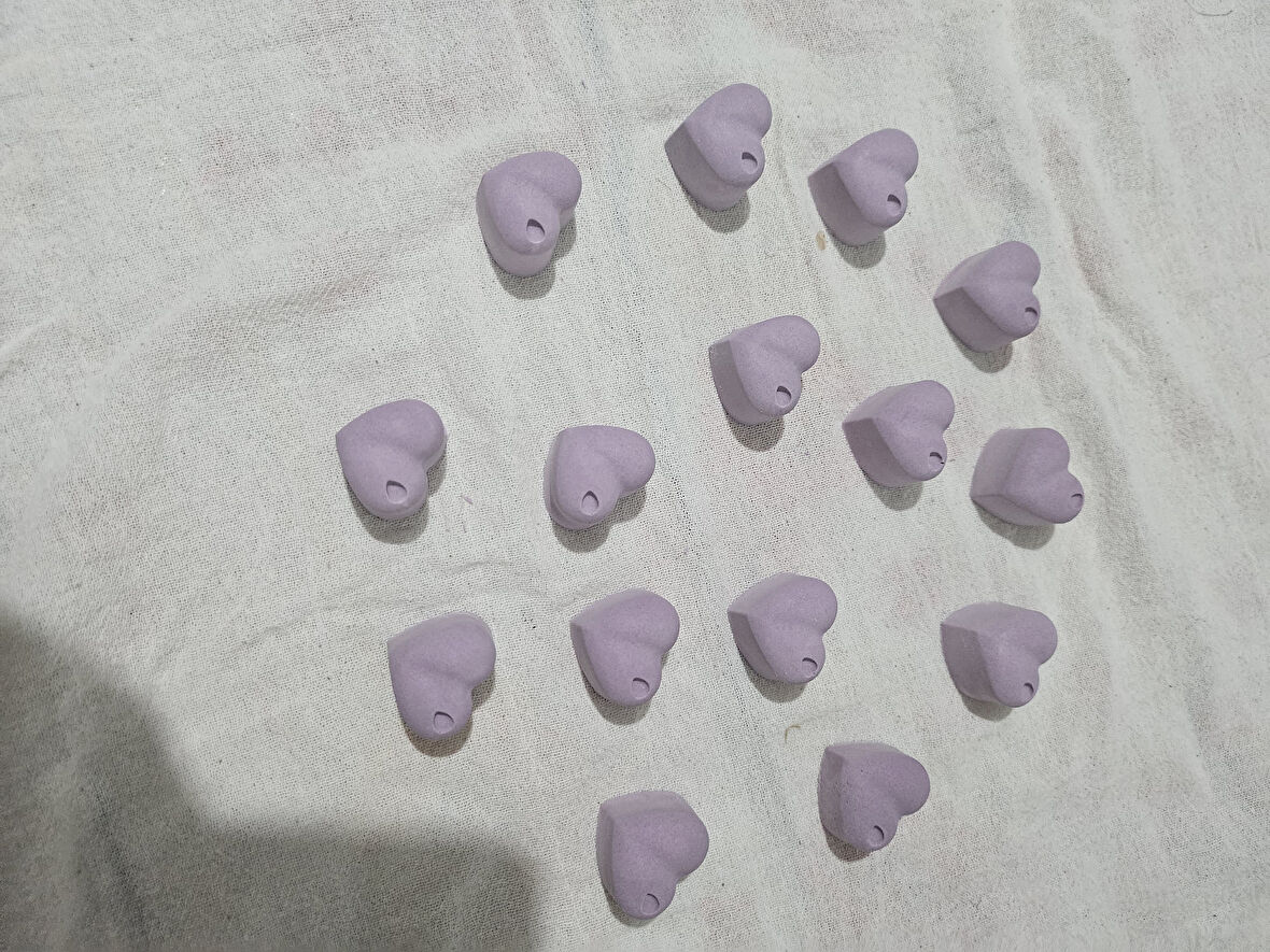 15 Adet Kokulu Kalp Şeklinde Taş – El Yapımı Dekoratif Hediye Taşları