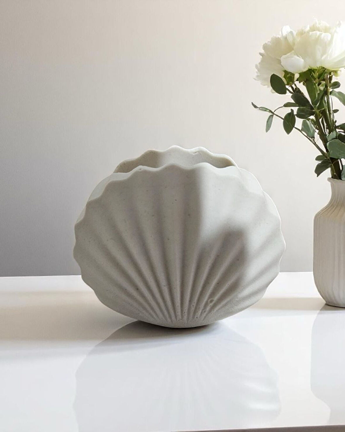 El Yapımı İstiridye Şeklinde Dekoratif Vazo