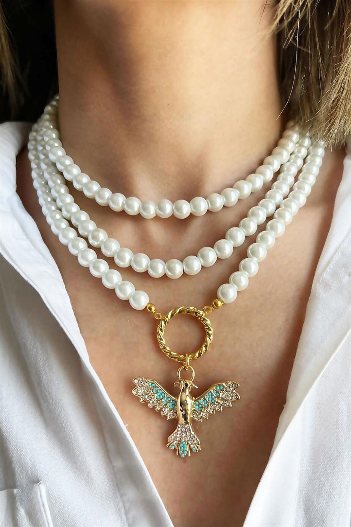 Turkuaz Anka Detaylı Üç Sıra İncili Kolye