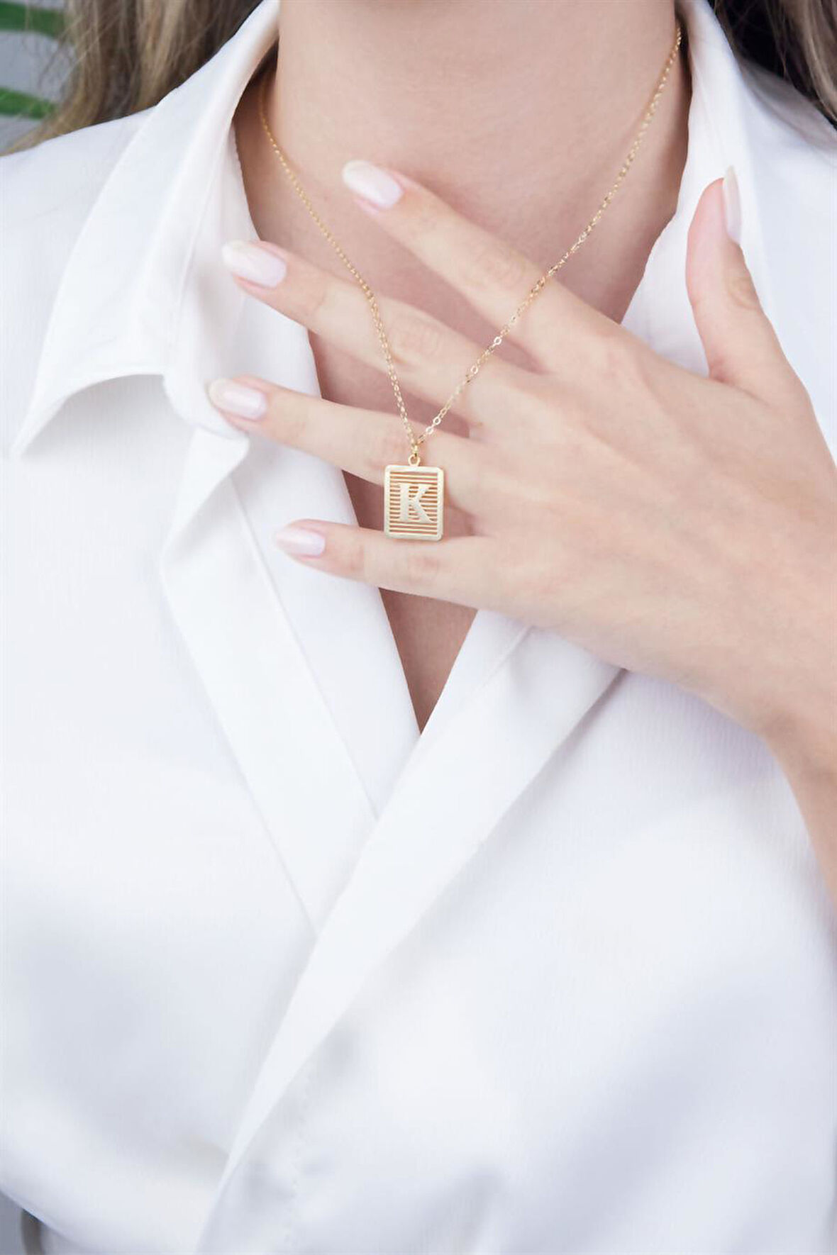 Altın Kaplamalı K Harf Kolye