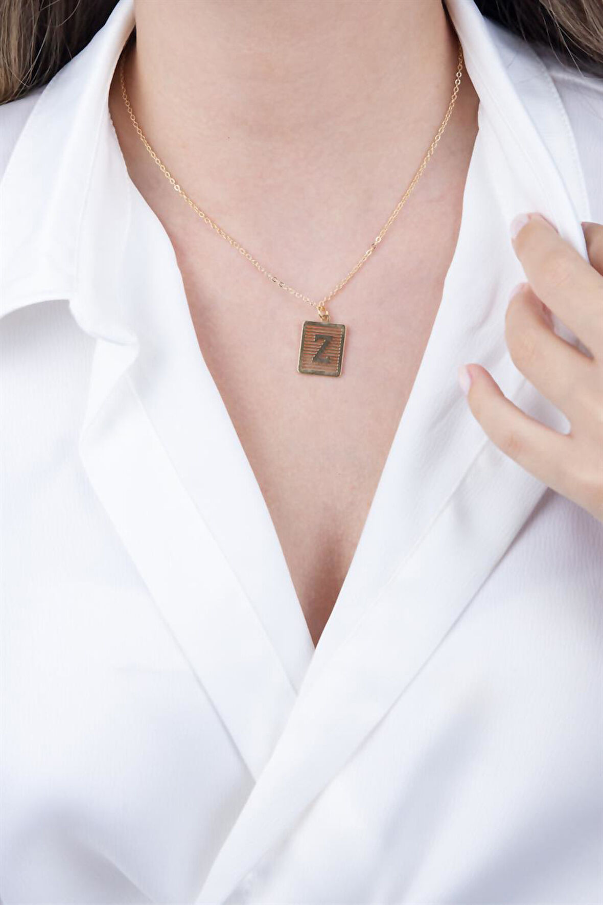 Altın Kaplamalı Z Harf Kolye