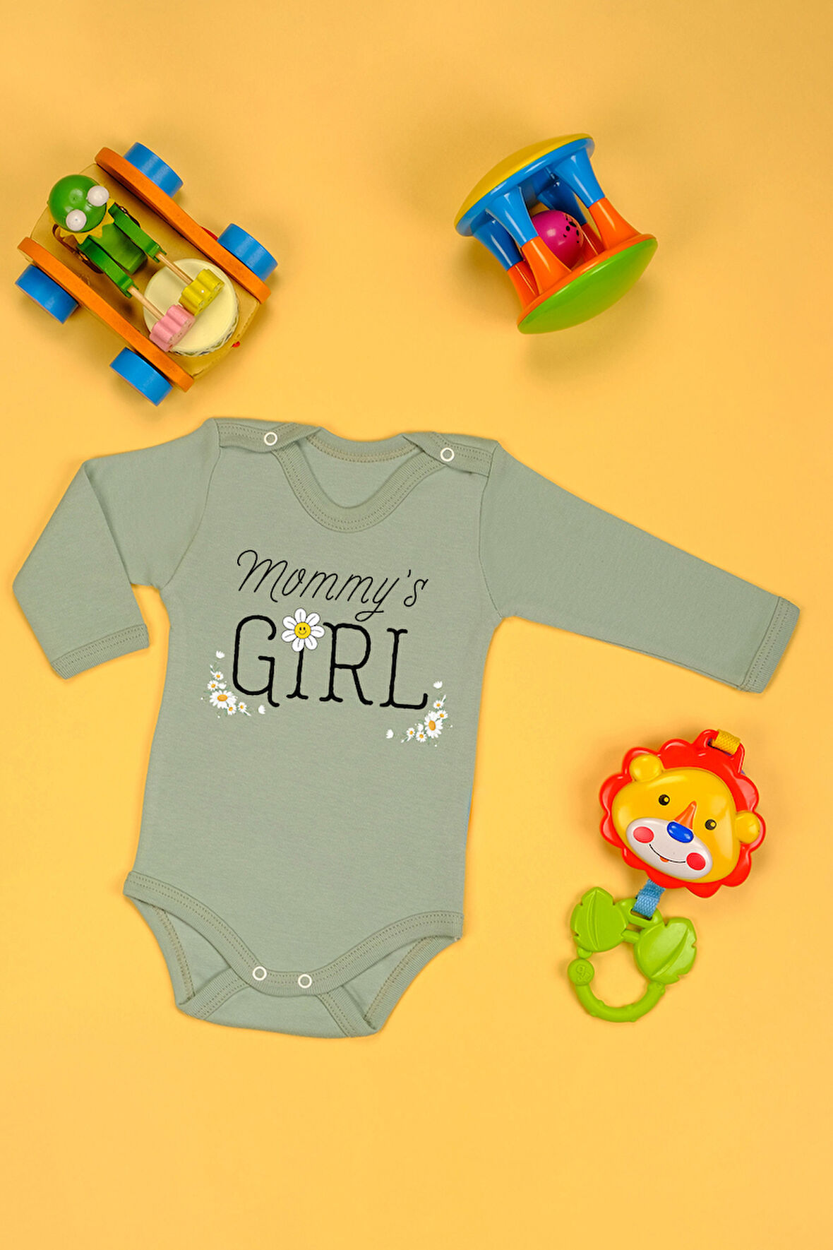 %100 Pamuk Mommy's Girl Yumuşak Baskılı Omuz Çıt Çıt Zıbın