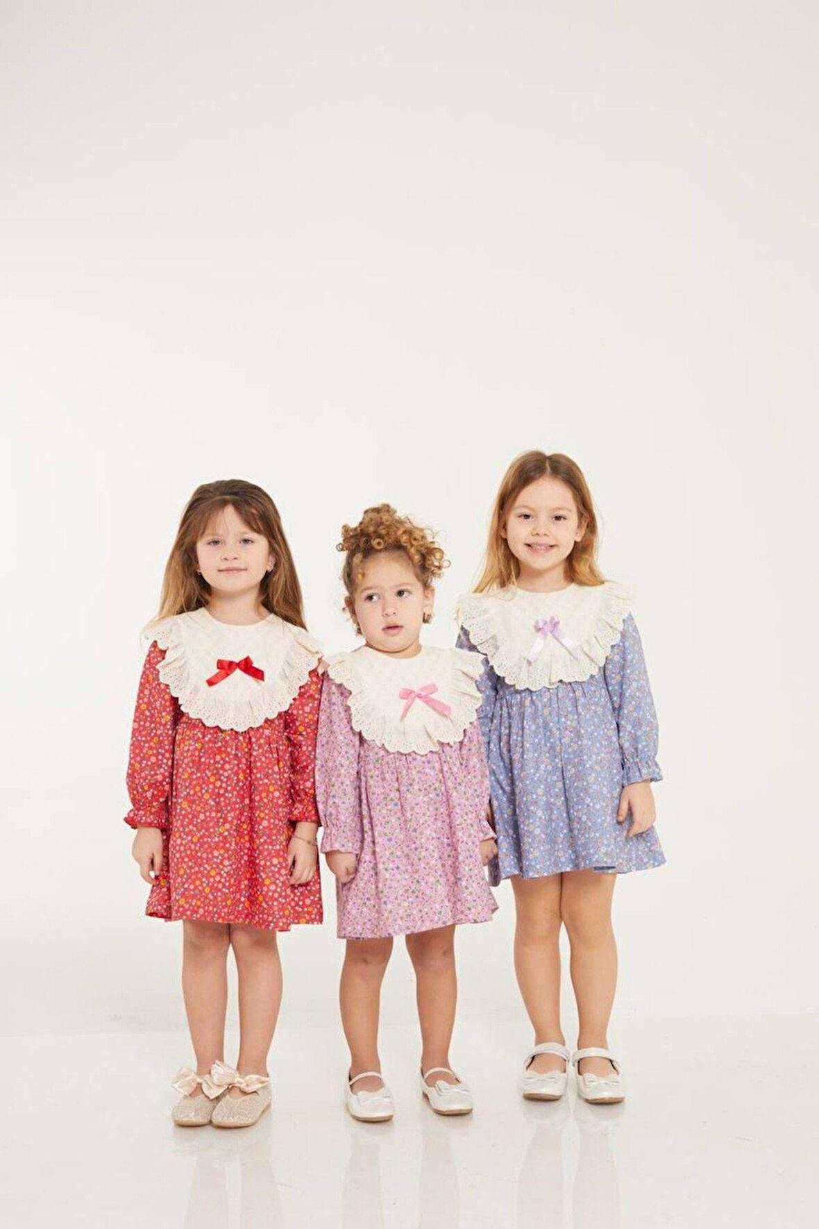 Kız Çocuk Mavi Çiçek Desenli Yaka Dantel Detaylı Uzun Kollu Bayramlık Elbise