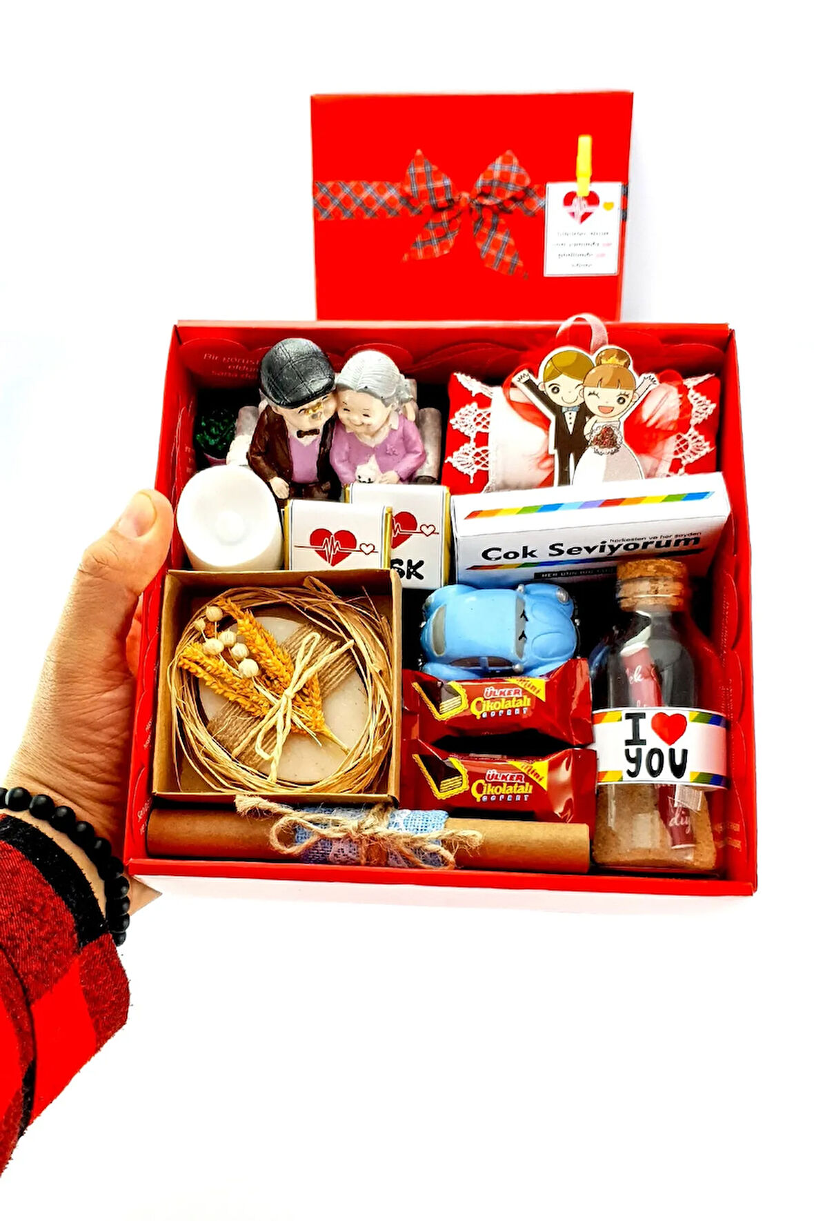 Kırmızı Kutuda Red Love Sevgiliye Hediye Doğum Günü Yıldönümü Ara Hediye Kombini 1red5loves9