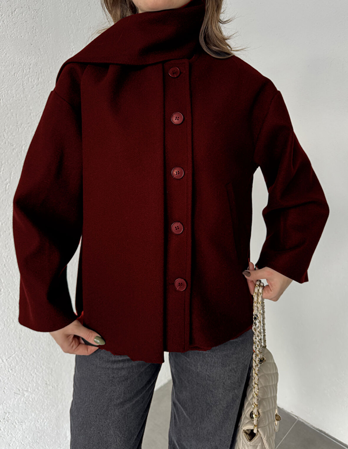 Bordo Bisiklet Yaka Şal Aksesuarlı Düğmeli Kaşe Ceket Mont