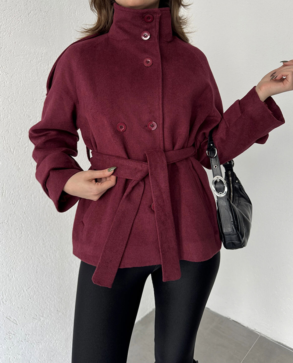 Bordo Kruvaze Boğazlı Dik Yaka Düğmeli Apoletli Kaşe Kaban Mont