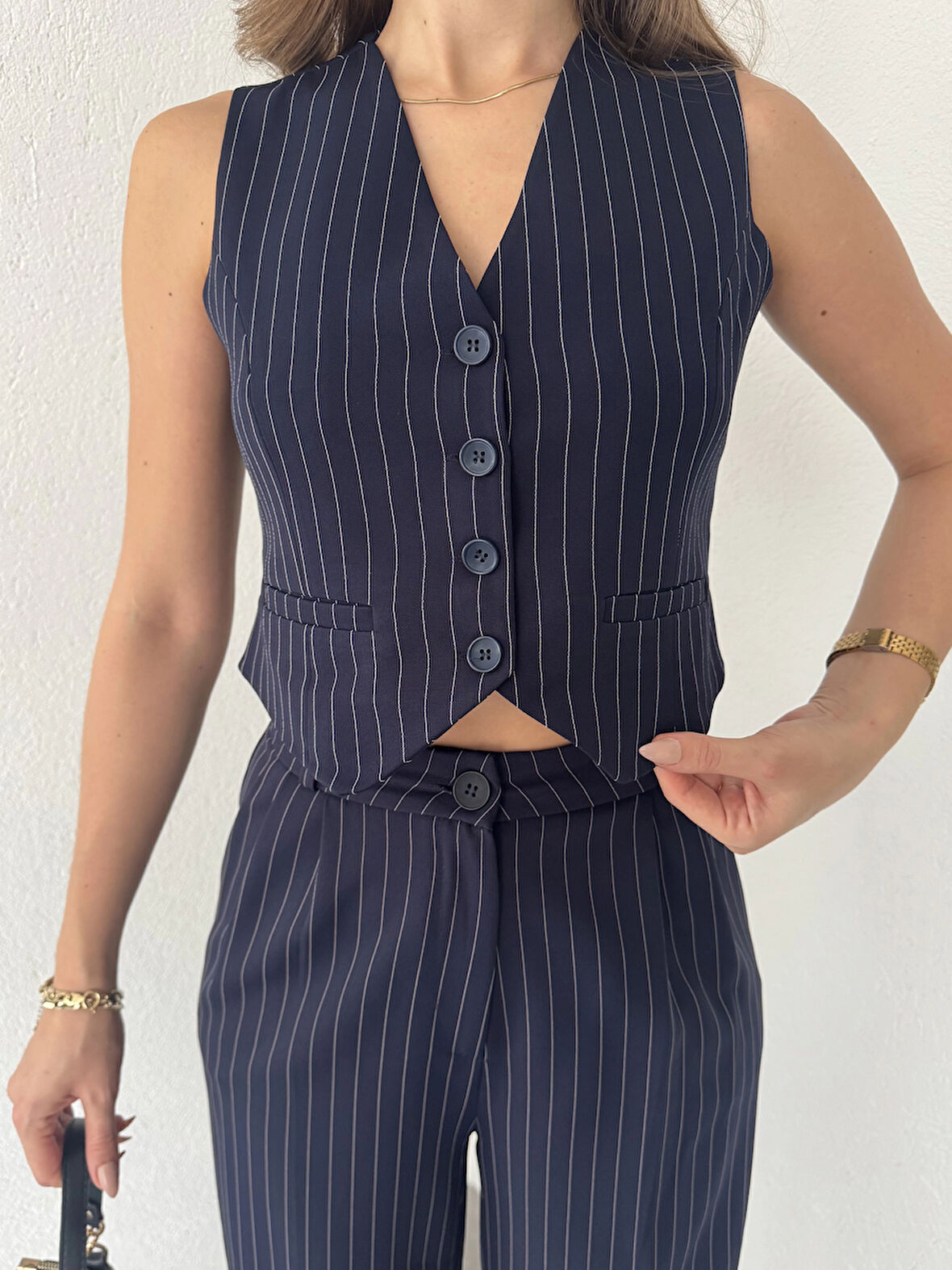 Lacivert Çizgili Kolsuz Düğmeli Astarlı Yelek