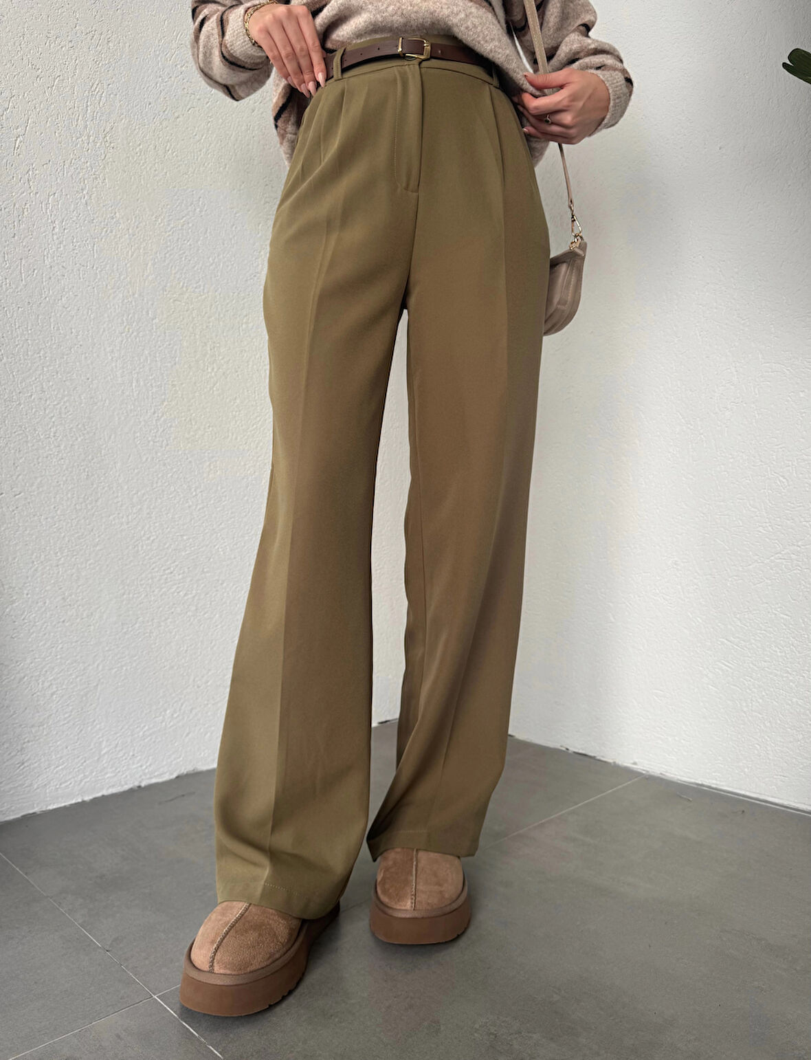 Haki Pileli Tam Kalıp Bel Oturtmalı Geniş Paça Palazzo Pantolon