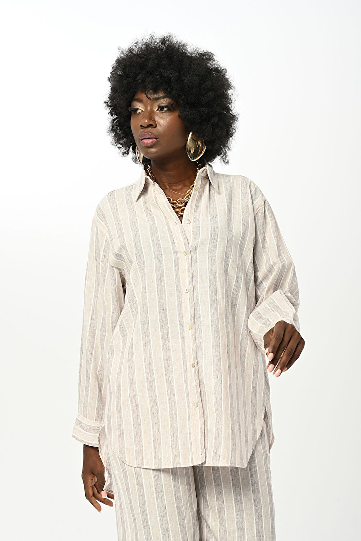 KADIN ÇİZGİLİ DESENLİ GÖMLEK