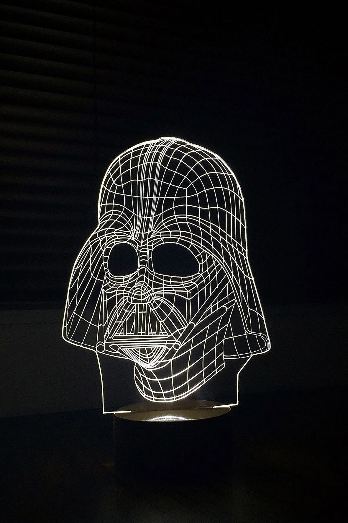 Darth Vader Figürlü Dekoratif Hediye Led Masa Lambası | 7 Işık Rengi | Ahşap Taban