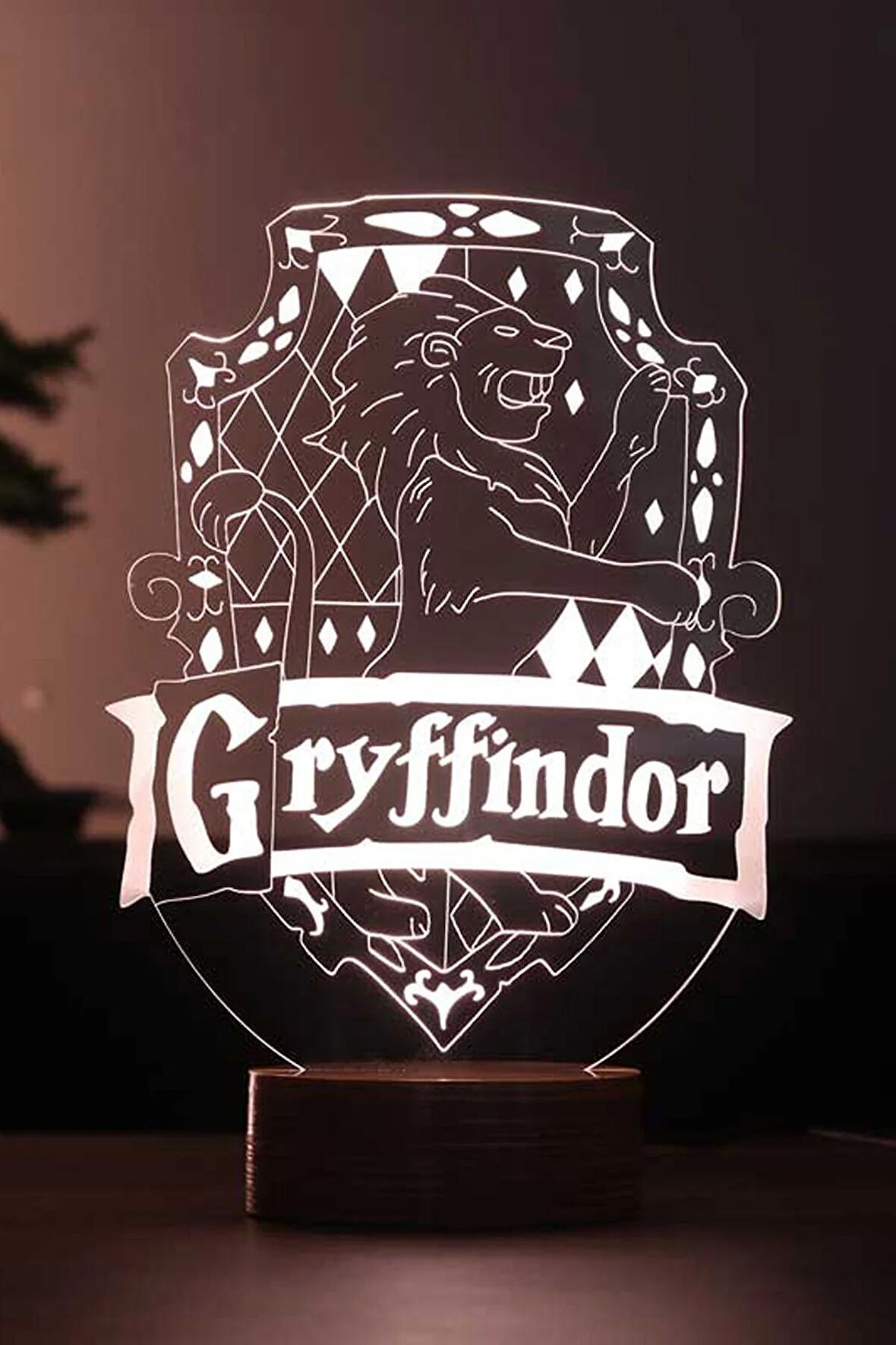 Harry Potter Gryffindor Figürlü Dekoratif Hediye Led Masa Lambası | 7 Işık Rengi | Ahşap Taban